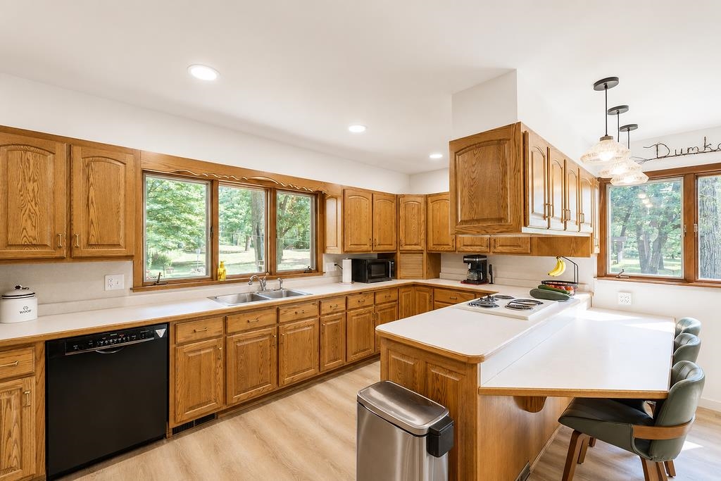 8120 Grove Avenue Property Photo 9