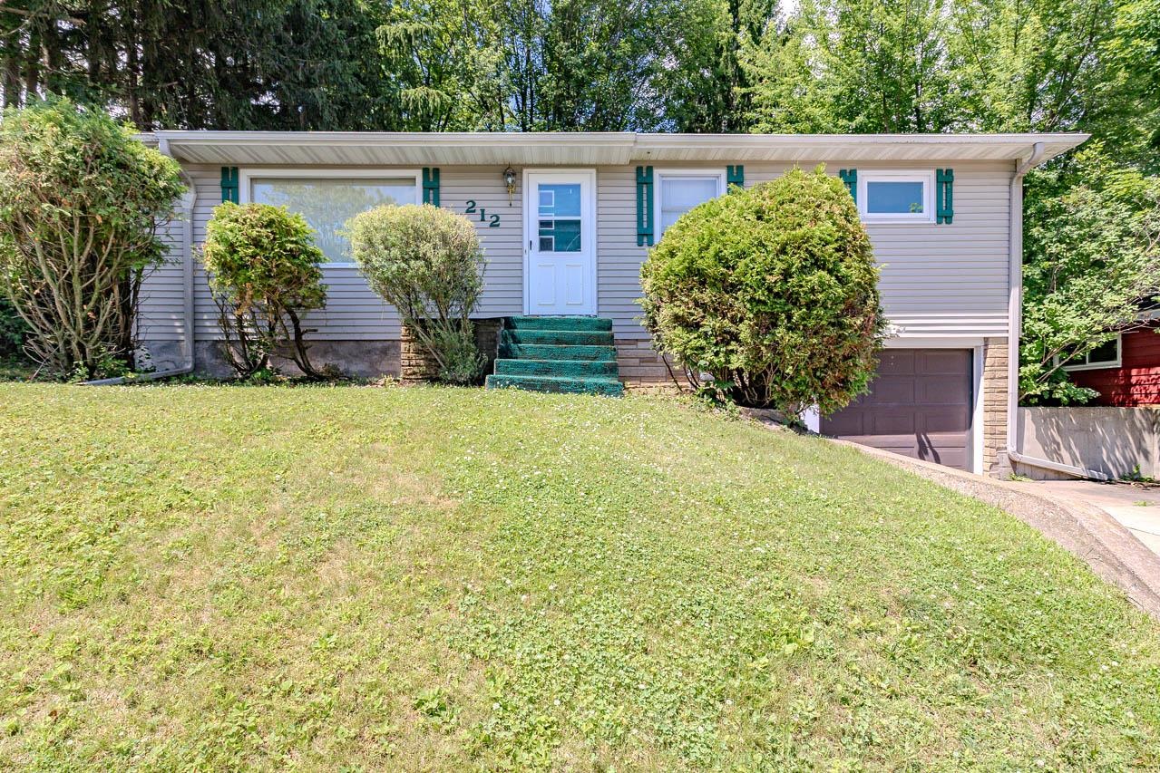 212 N 11TH AVENUE Property Photo 1