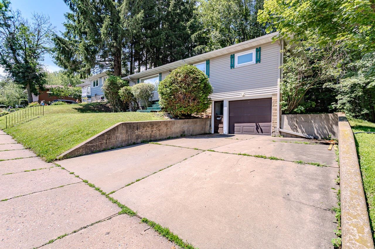 212 N 11th Avenue Property Photo 4