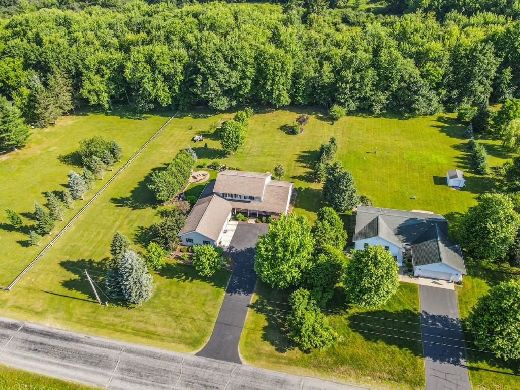 2142 Wood Road Property Photo 2