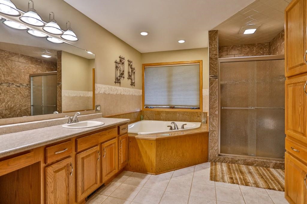 2142 Wood Road Property Photo 28