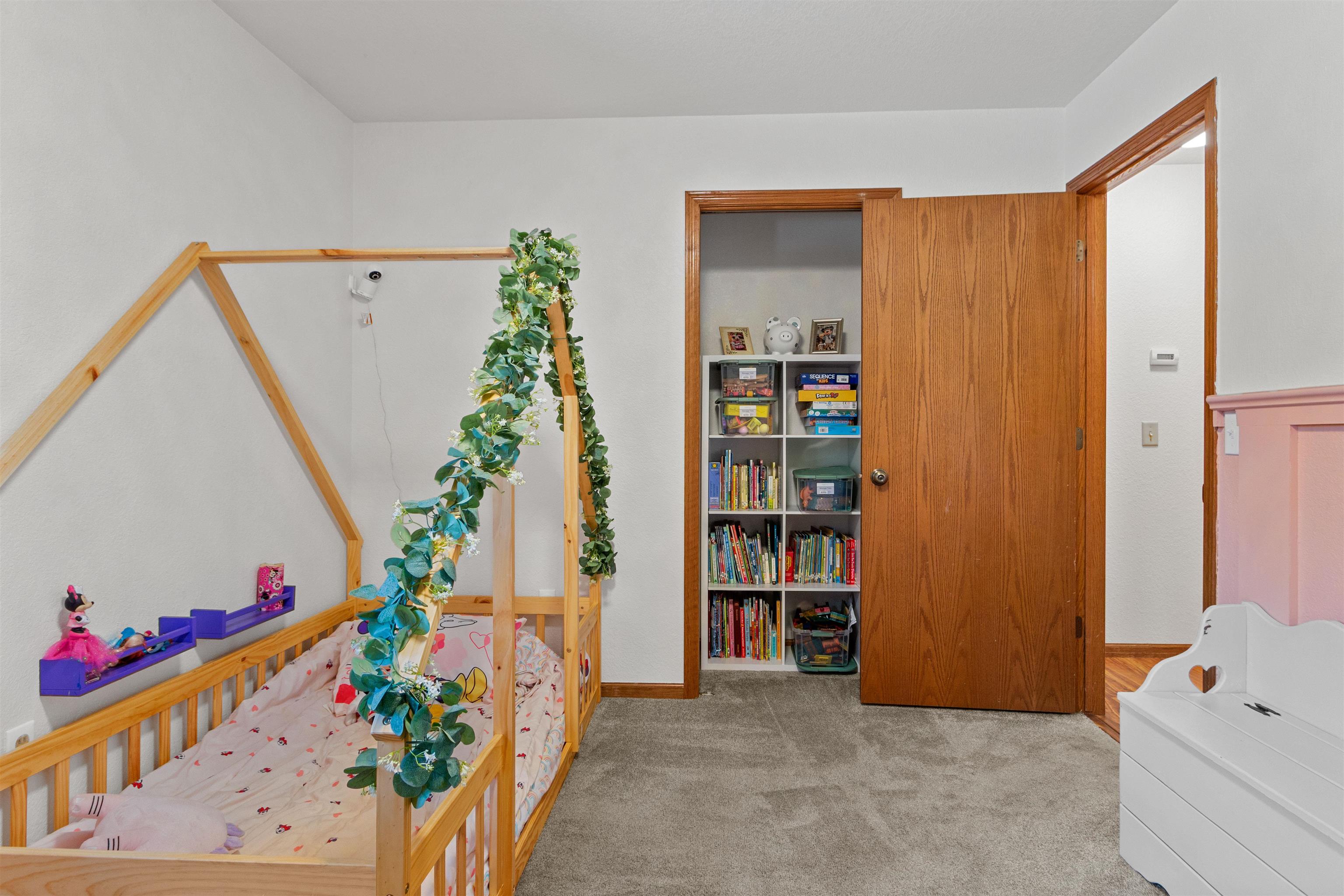 212 W Walden Way Property Photo 36