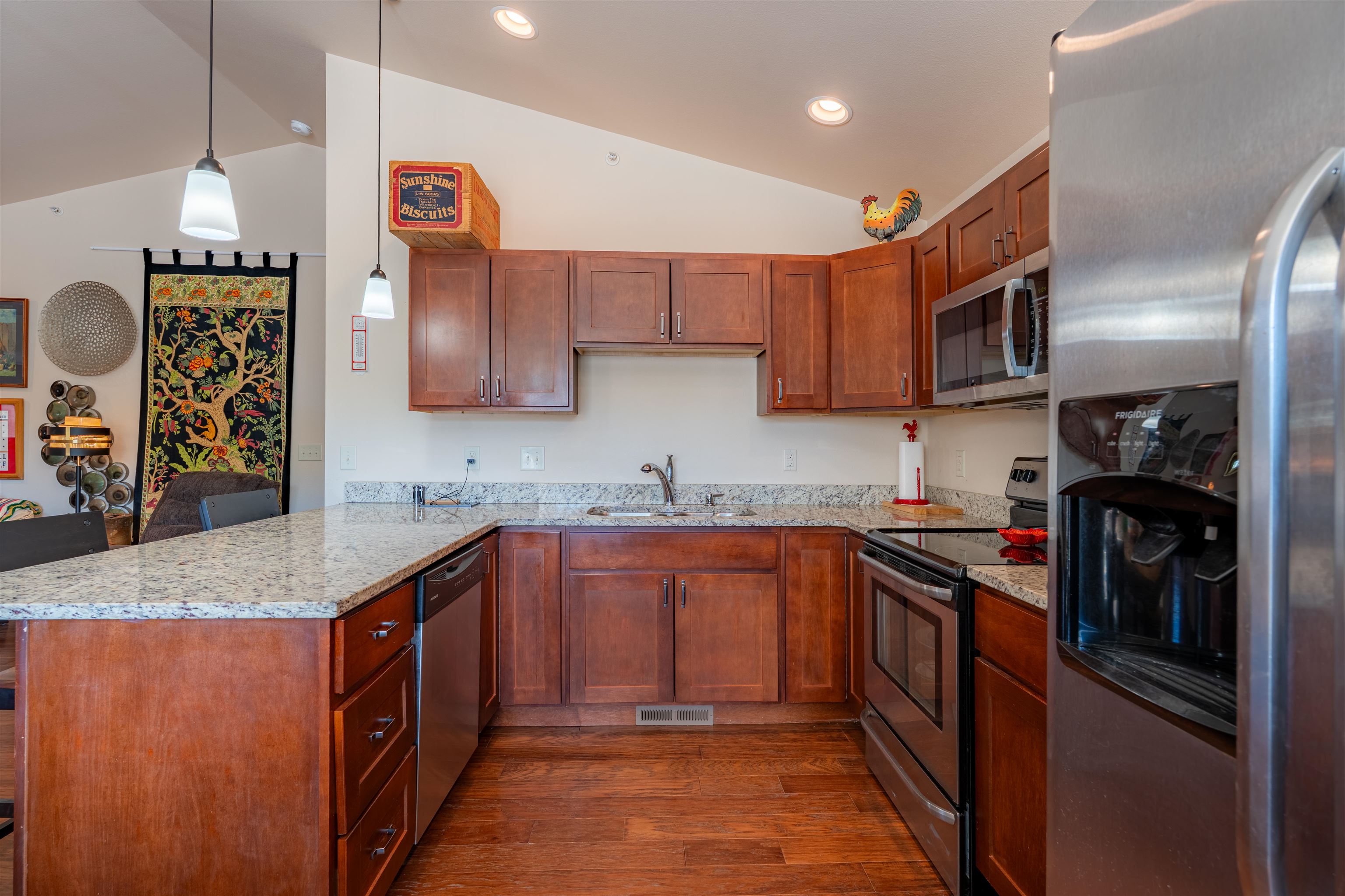 6909 River Trail Drive Property Photo 5