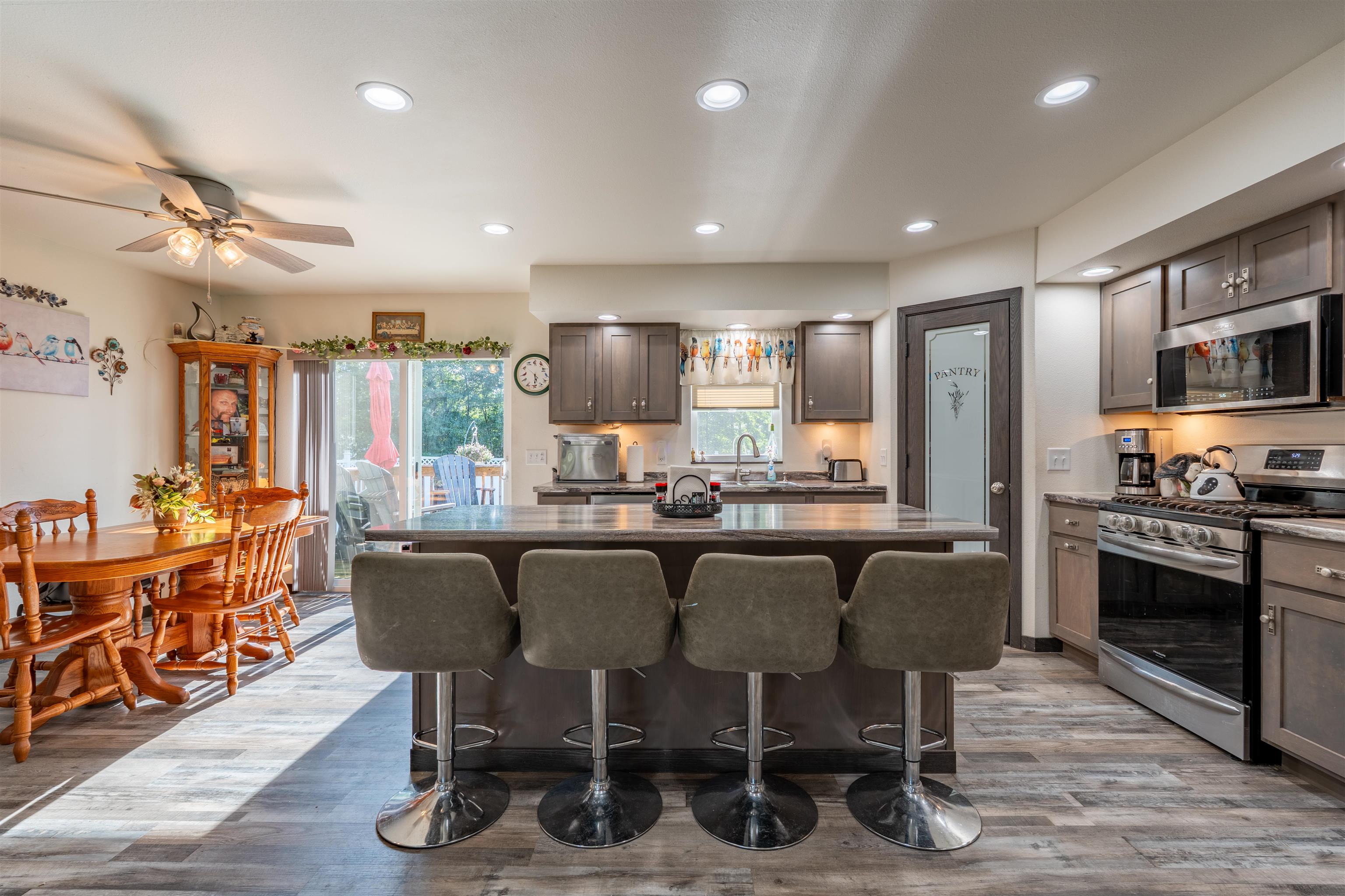 1115 16th Street Property Photo 5