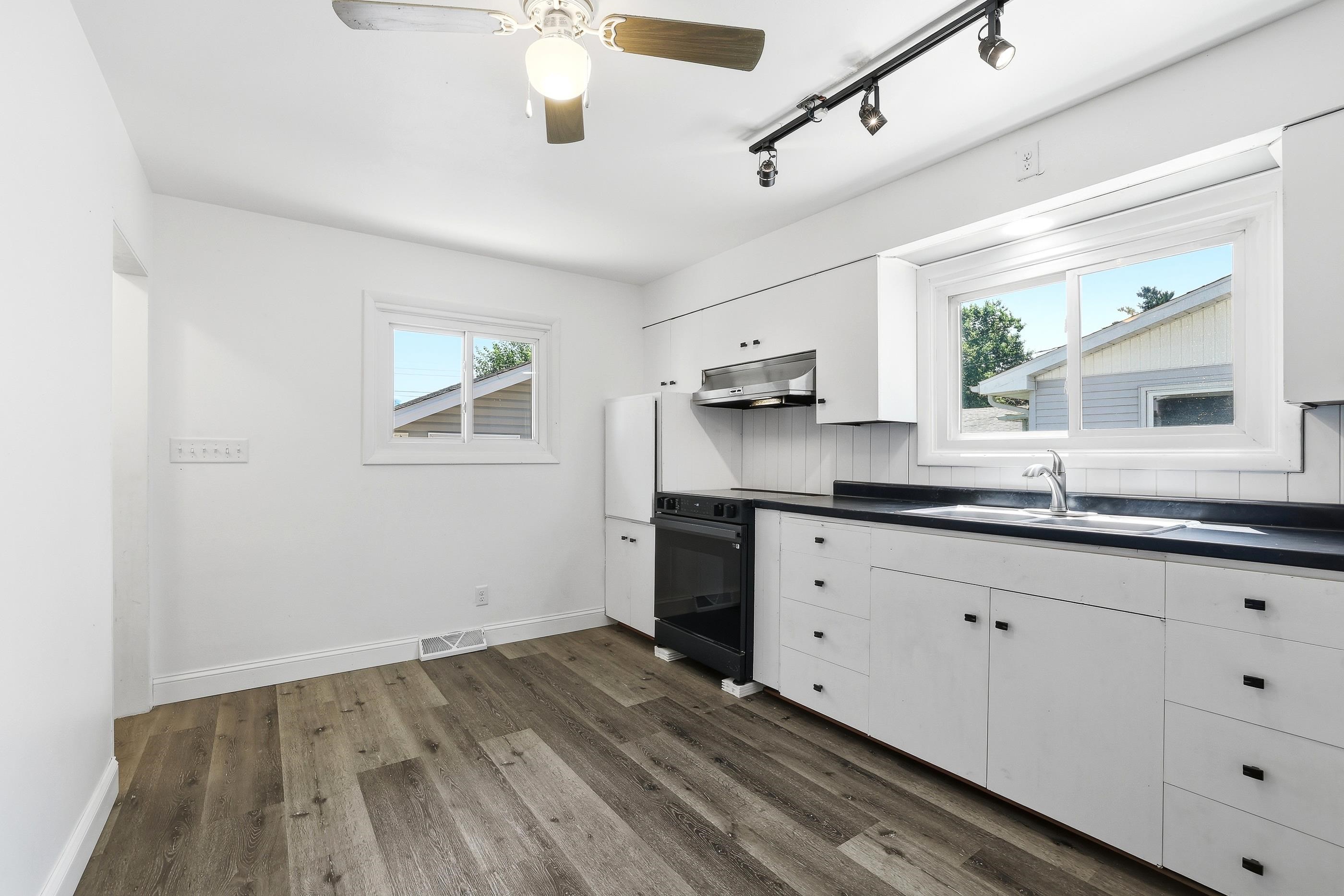 161 20th Avenue South Property Photo 16