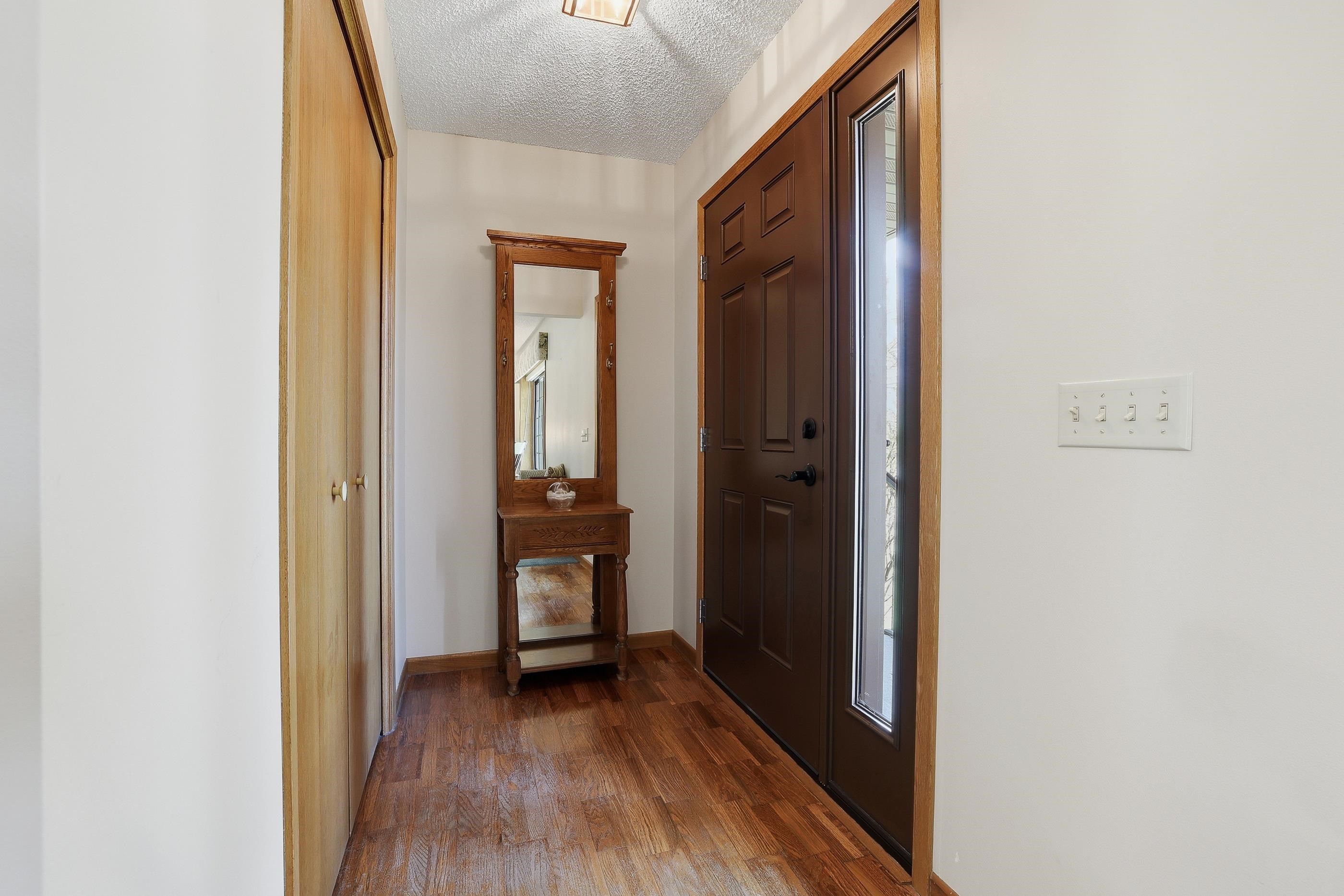 410 Hawthorne Avenue Property Photo 4