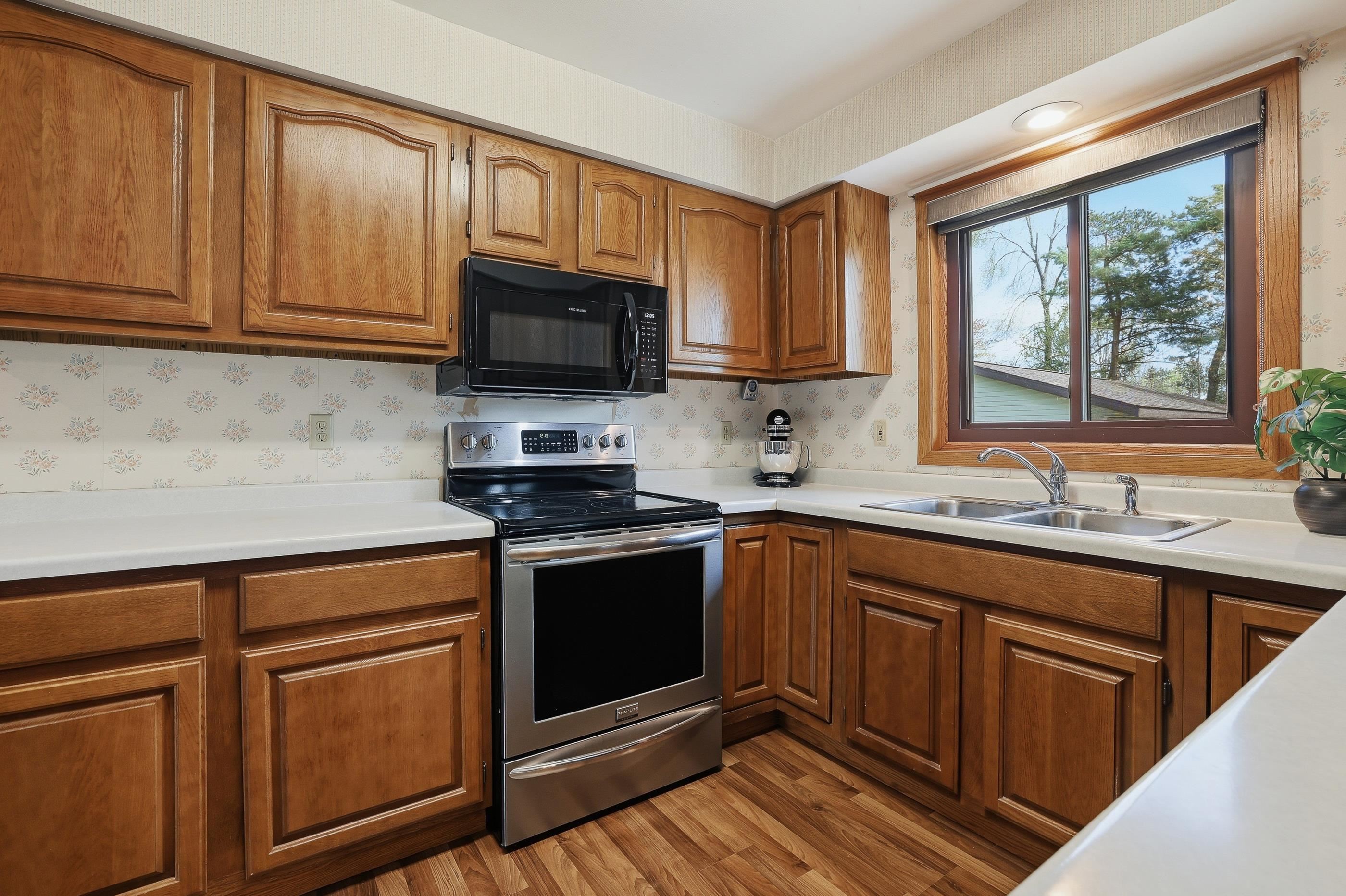 410 Hawthorne Avenue Property Photo 19