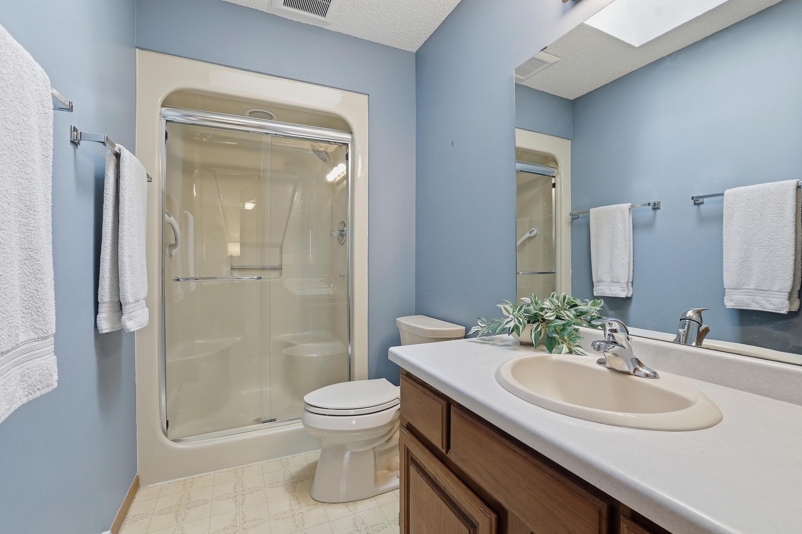 410 Hawthorne Avenue Property Photo 28
