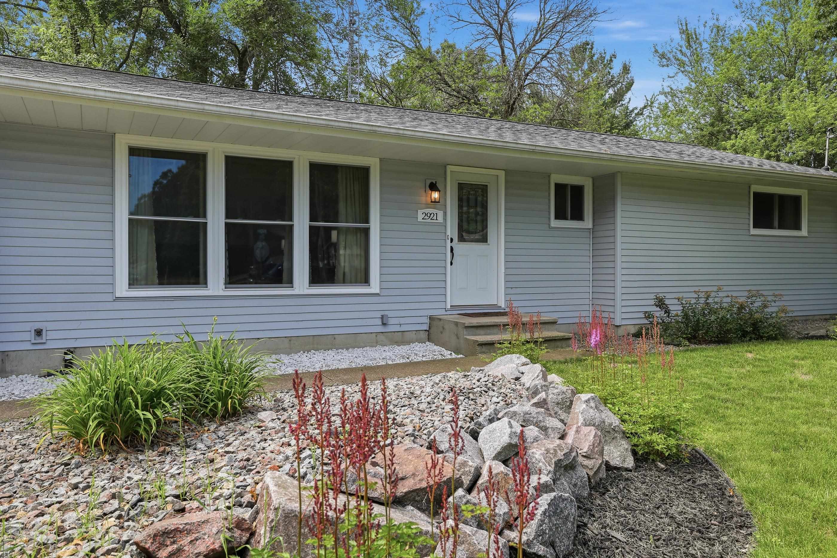 2921 River Drive Property Photo 6