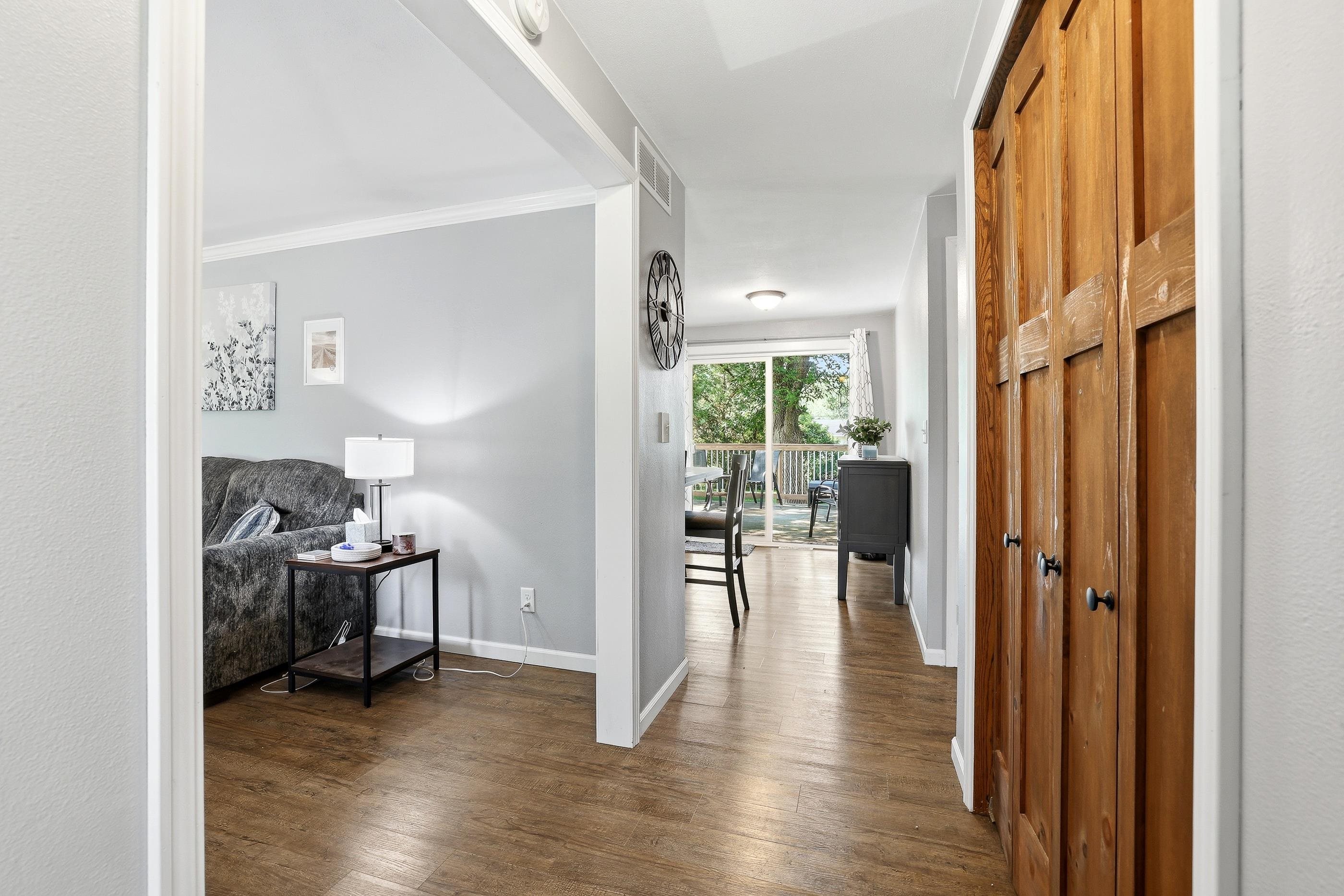 2921 River Drive Property Photo 8