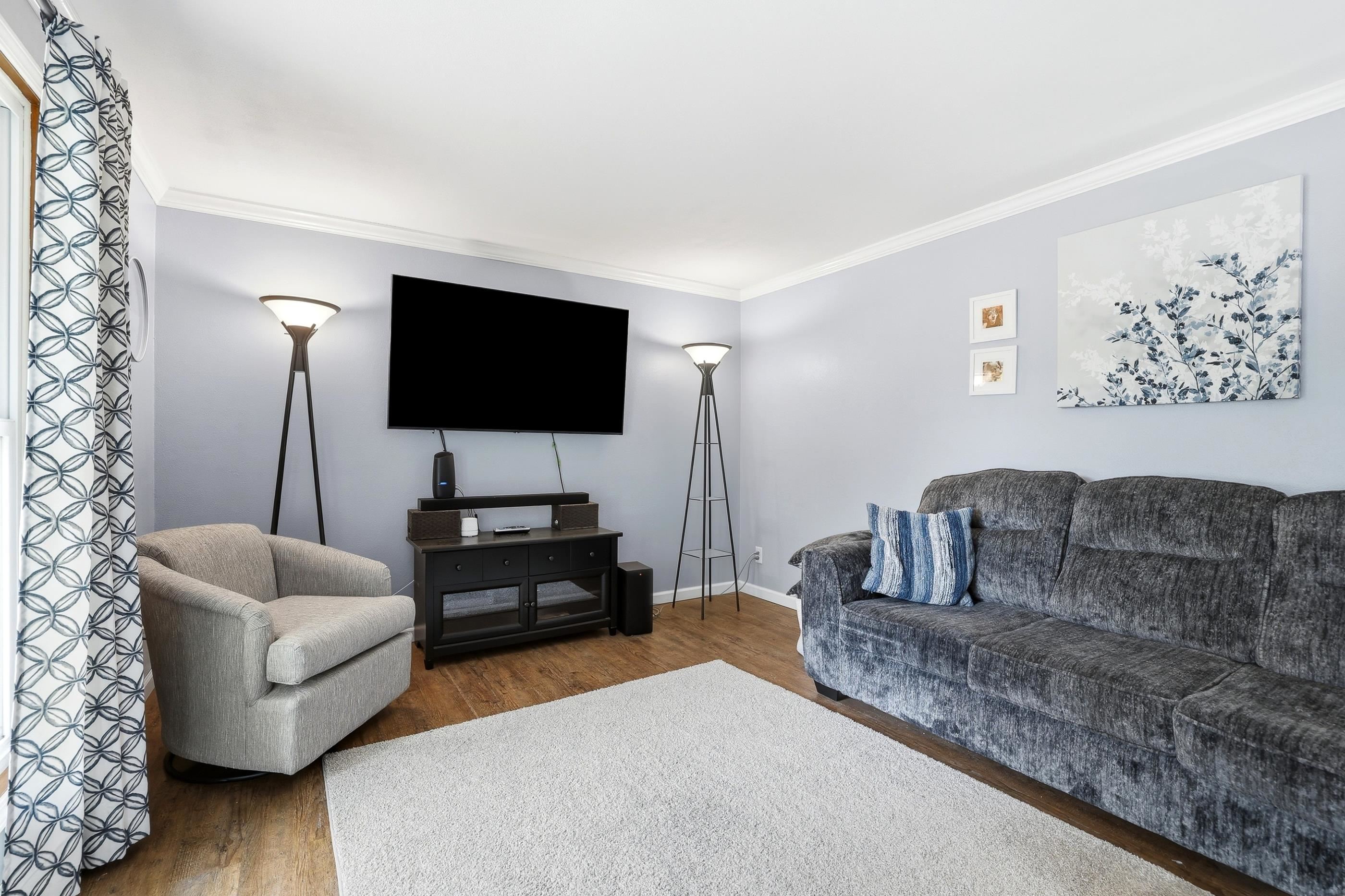 2921 River Drive Property Photo 10