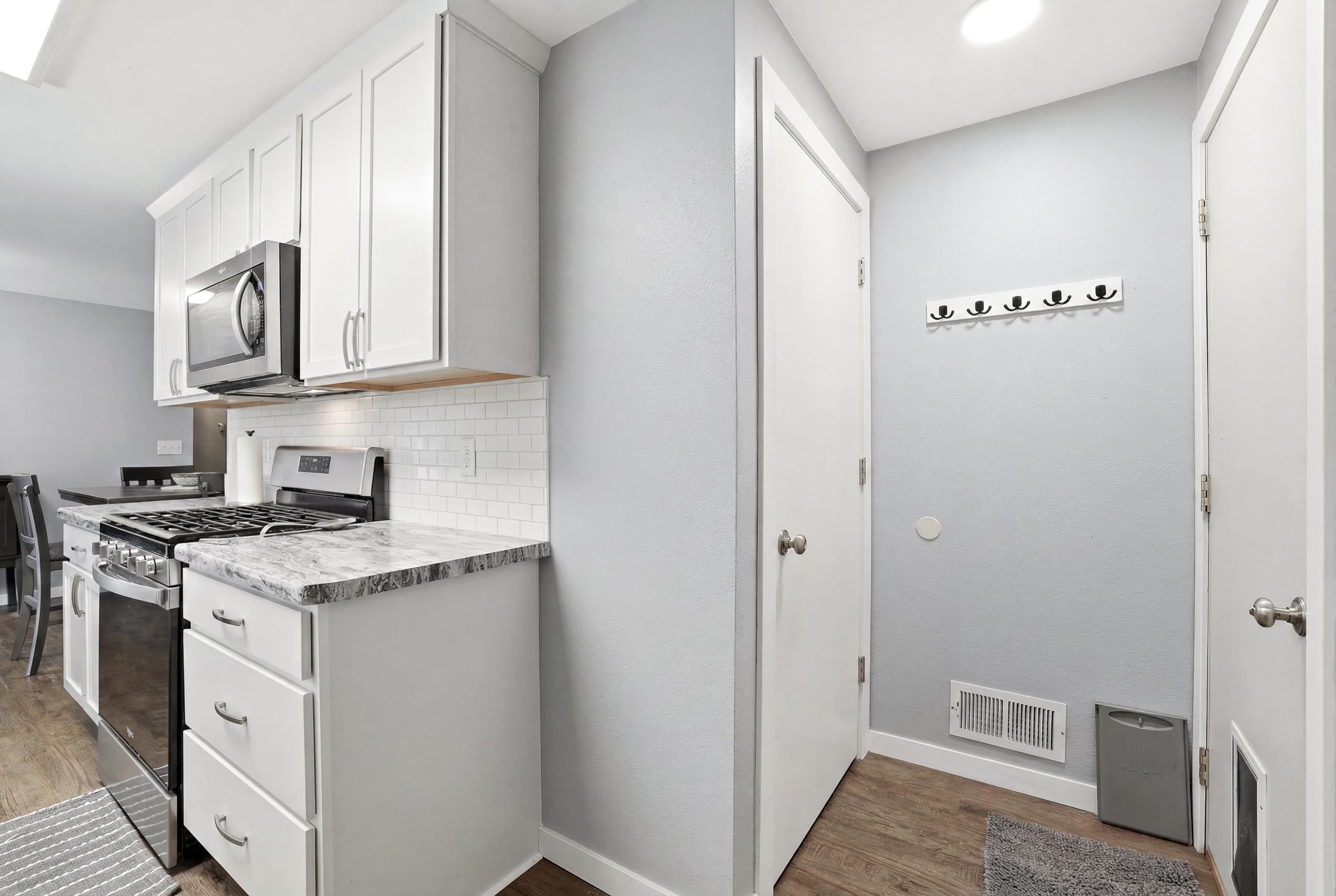 2921 River Drive Property Photo 22
