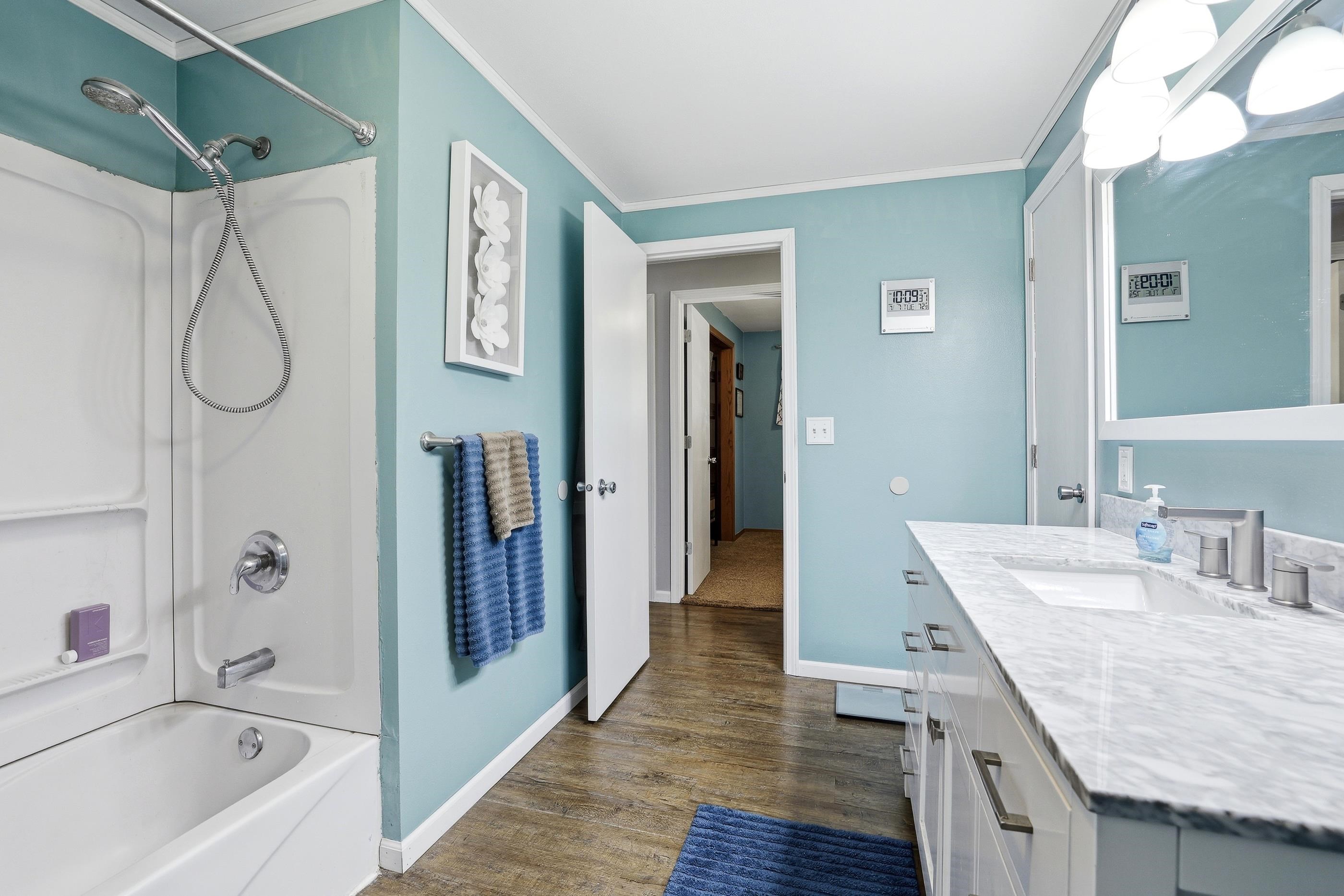 2921 River Drive Property Photo 25