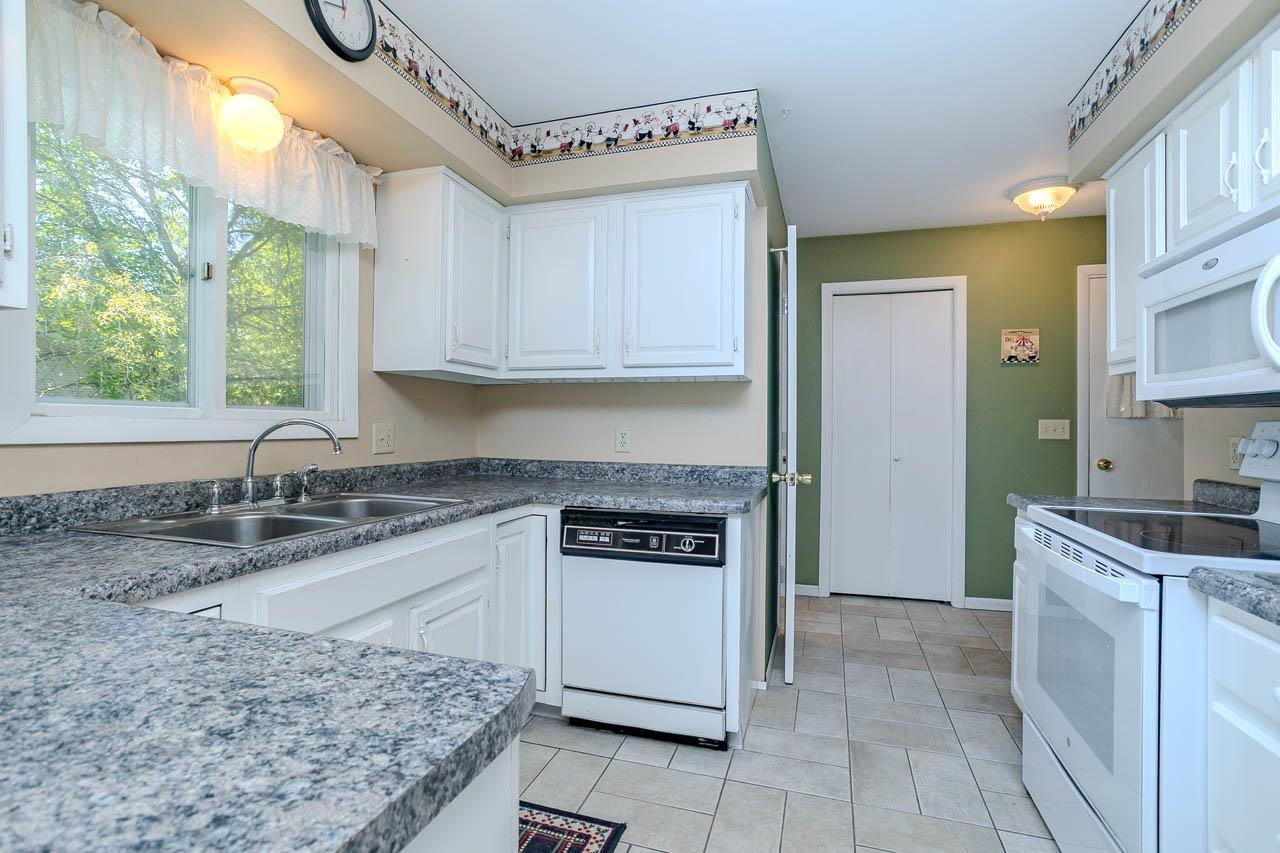 1925 Dewberry Drive Property Photo 9
