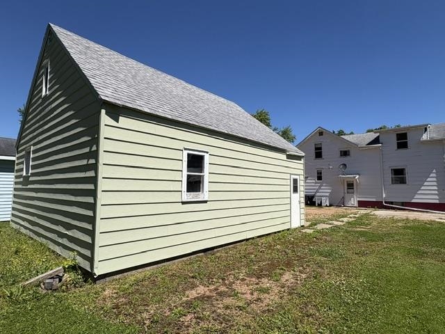 306 W Blodgett Street Property Photo 9