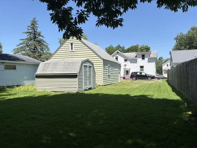 306 W Blodgett Street Property Photo 11