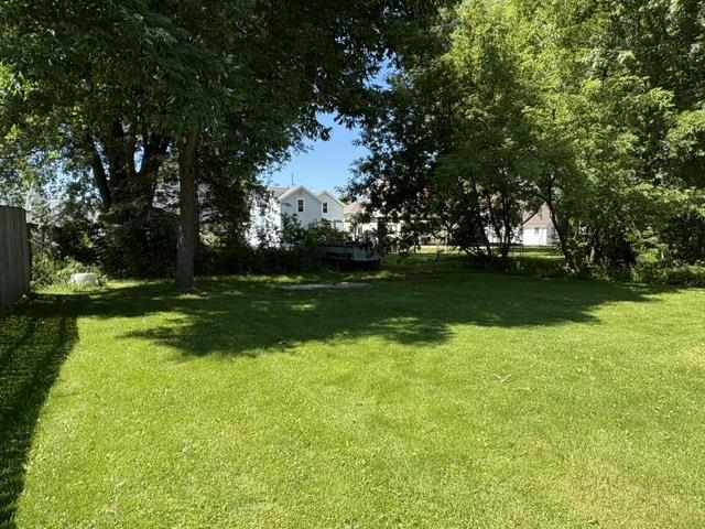 306 W Blodgett Street Property Photo 12