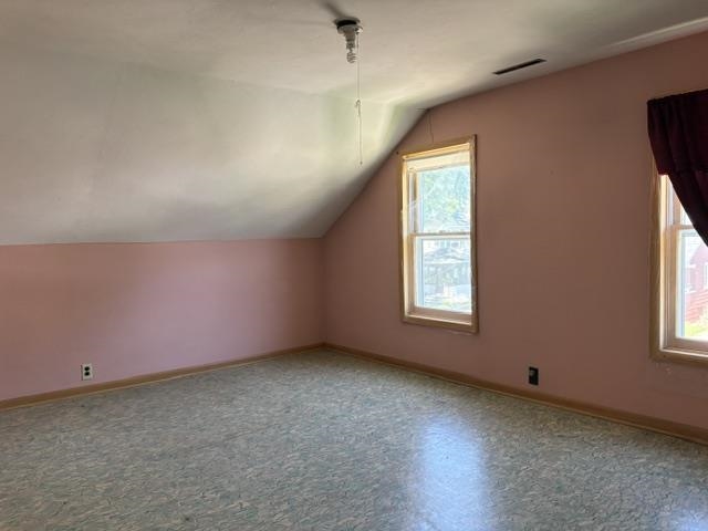 306 W Blodgett Street Property Photo 24