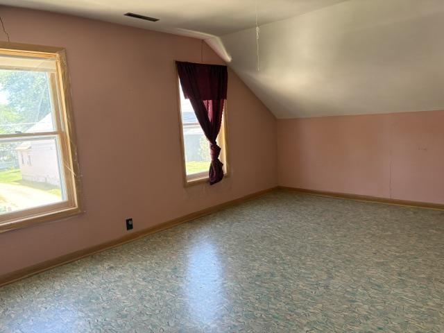 306 W Blodgett Street Property Photo 25