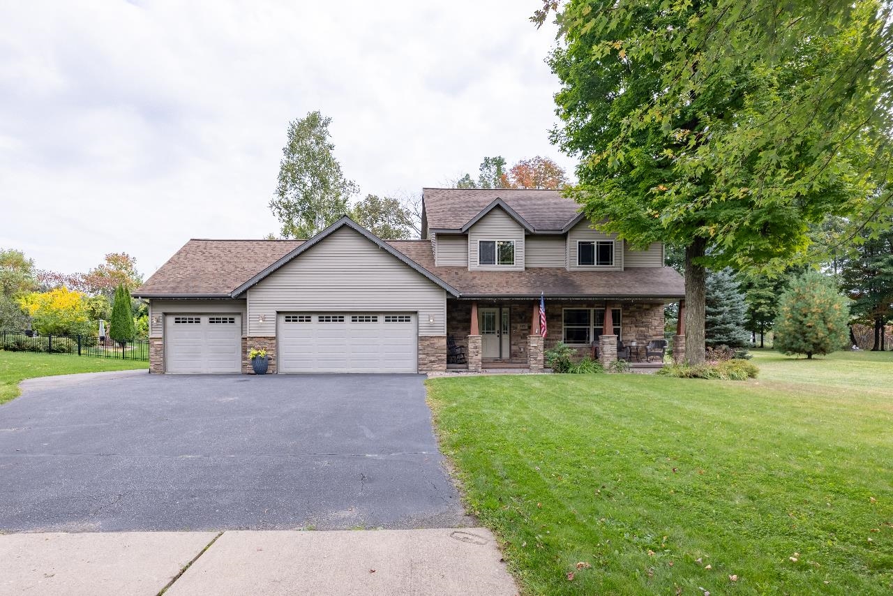 205 ASPEN GROVE Property Photo 1