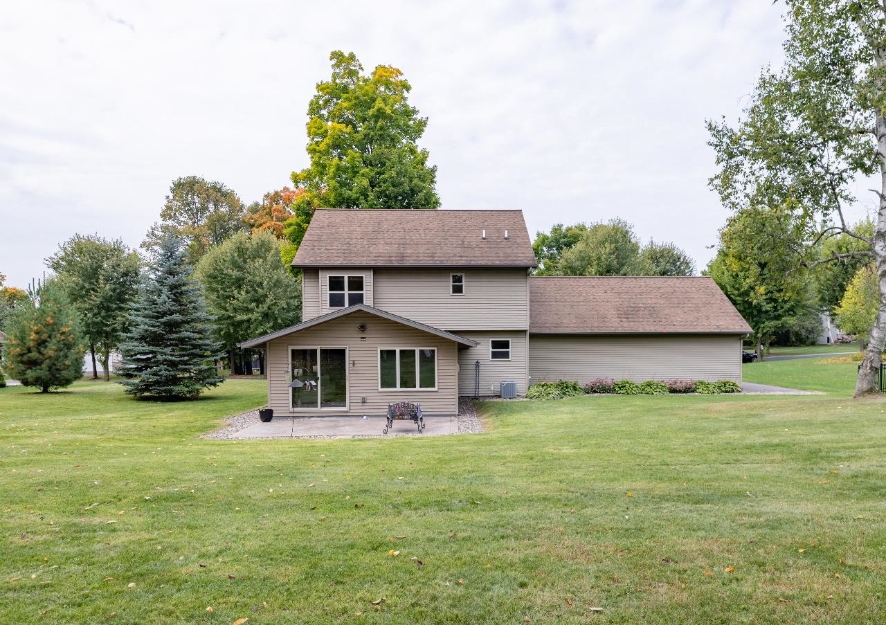 205 Aspen Grove Property Photo 4