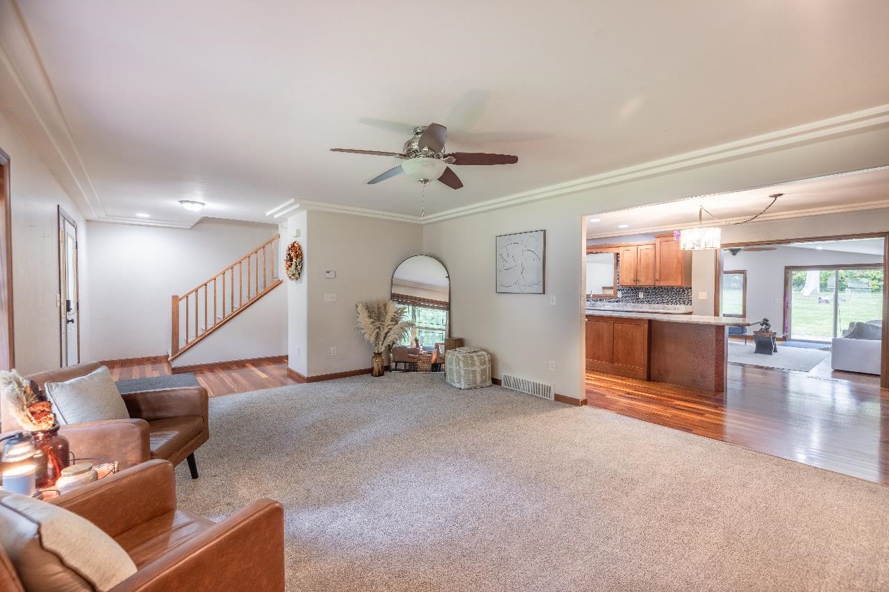 205 Aspen Grove Property Photo 15