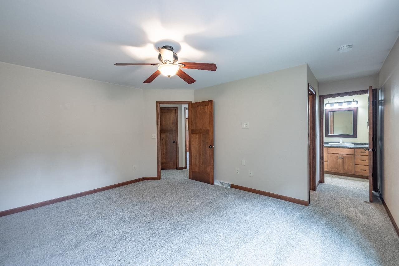 205 Aspen Grove Property Photo 32