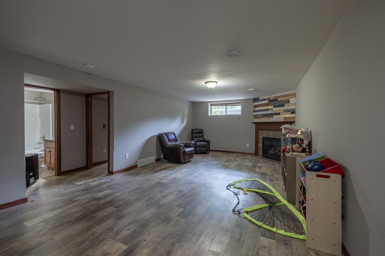 205 Aspen Grove Property Photo 45