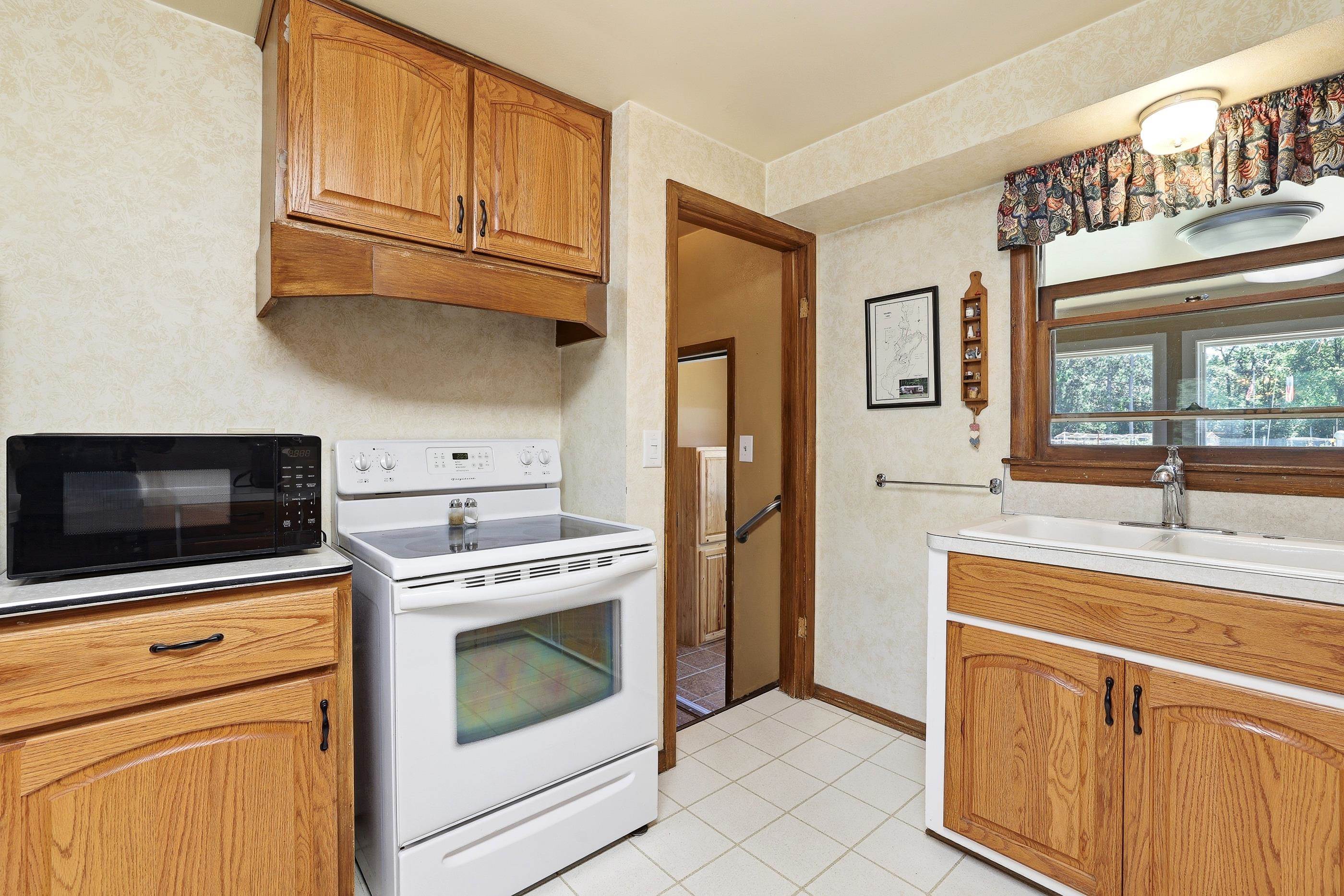 521 Mc Dill Avenue Property Photo 14
