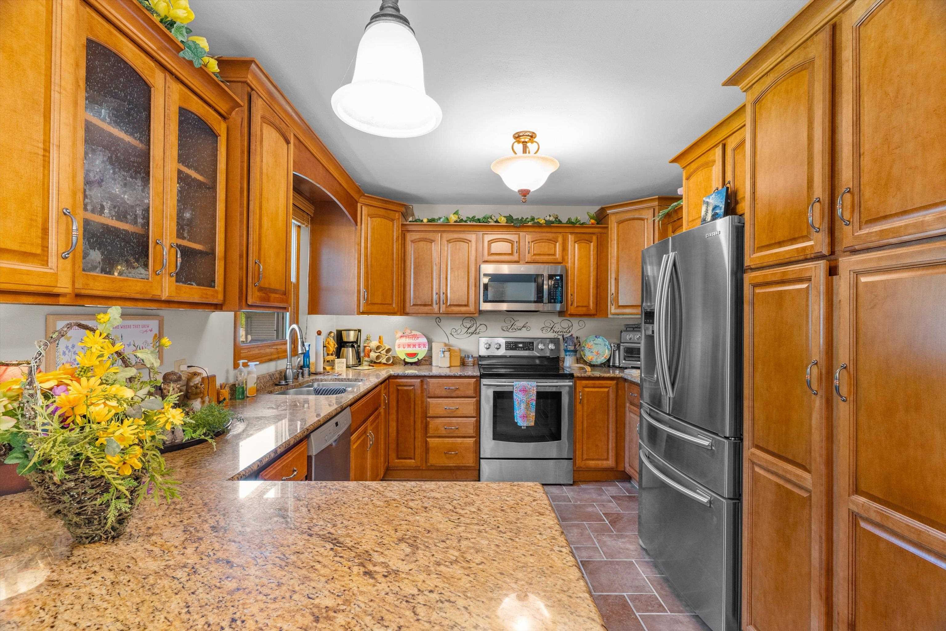 305 Marathon Street Property Photo 7