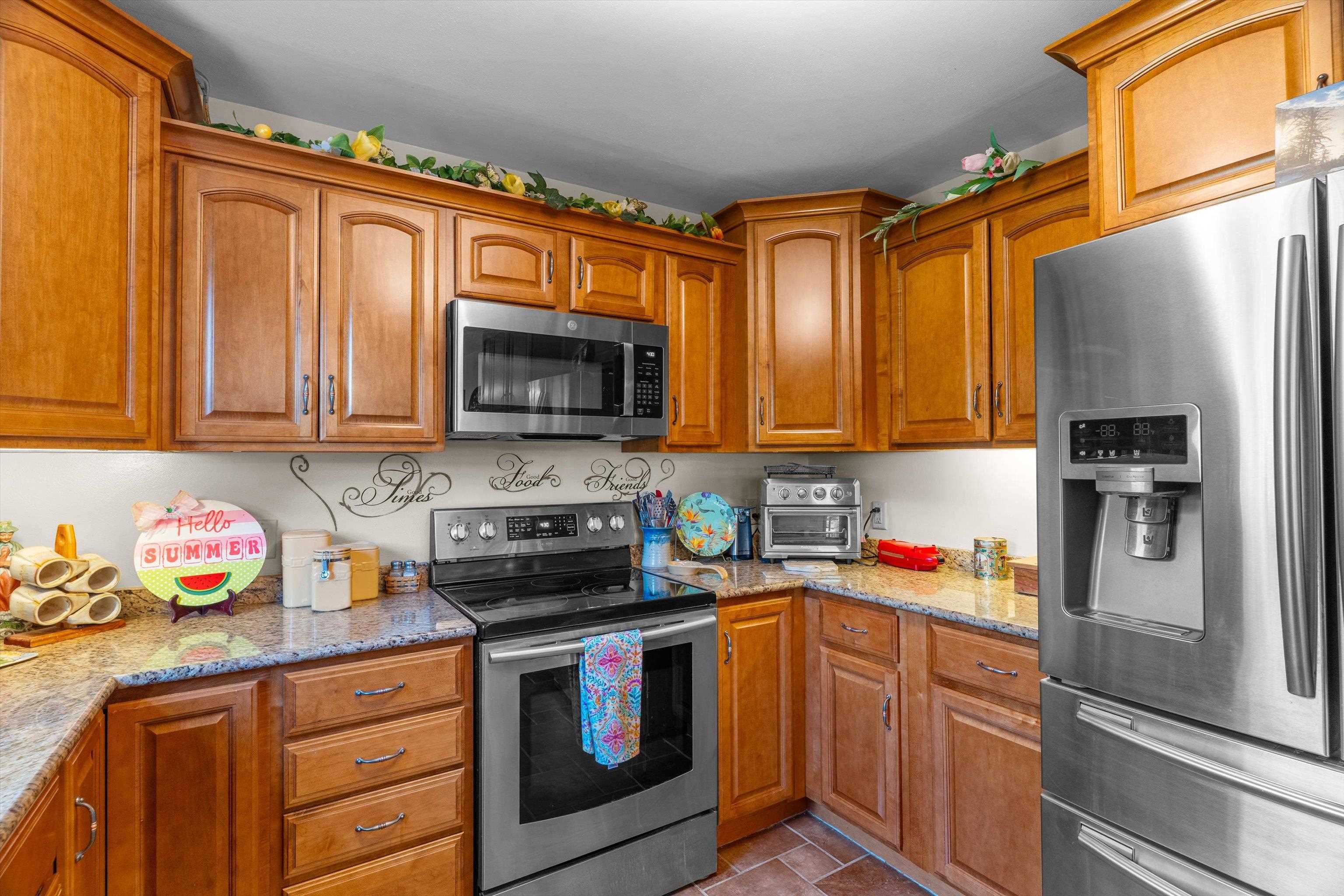 305 Marathon Street Property Photo 8