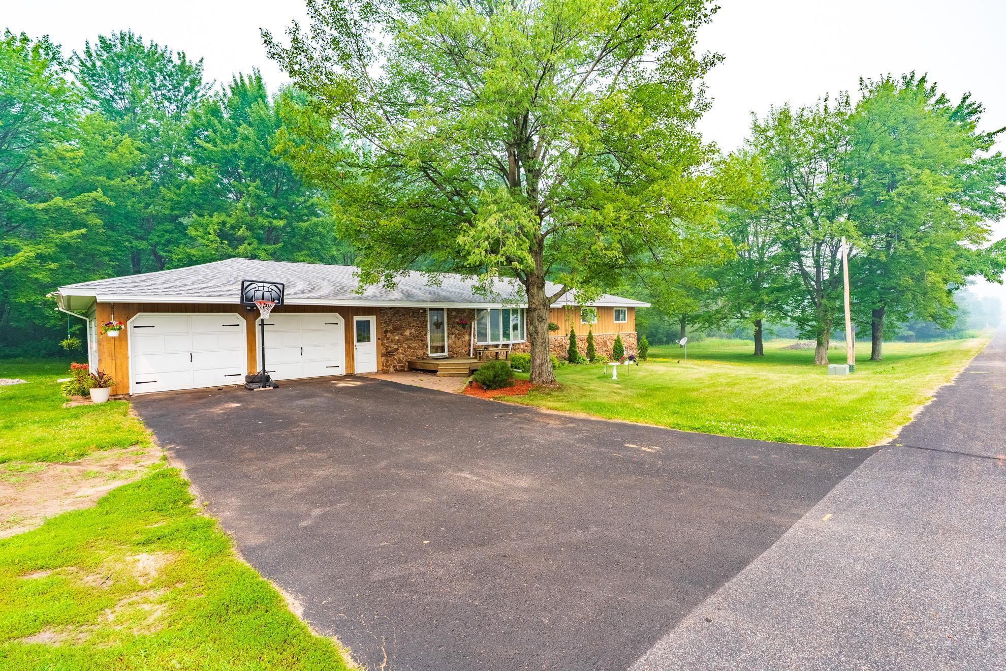 226552 Hummingbird Road Property Photo 6