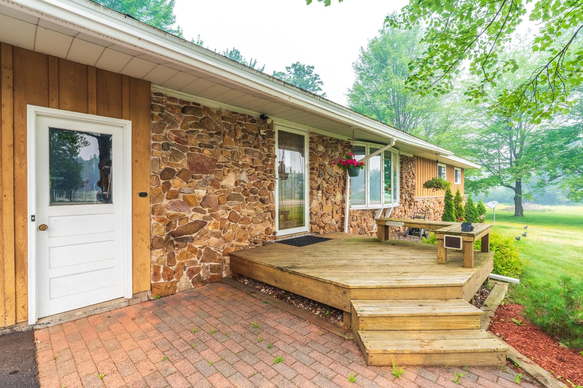 226552 Hummingbird Road Property Photo 7
