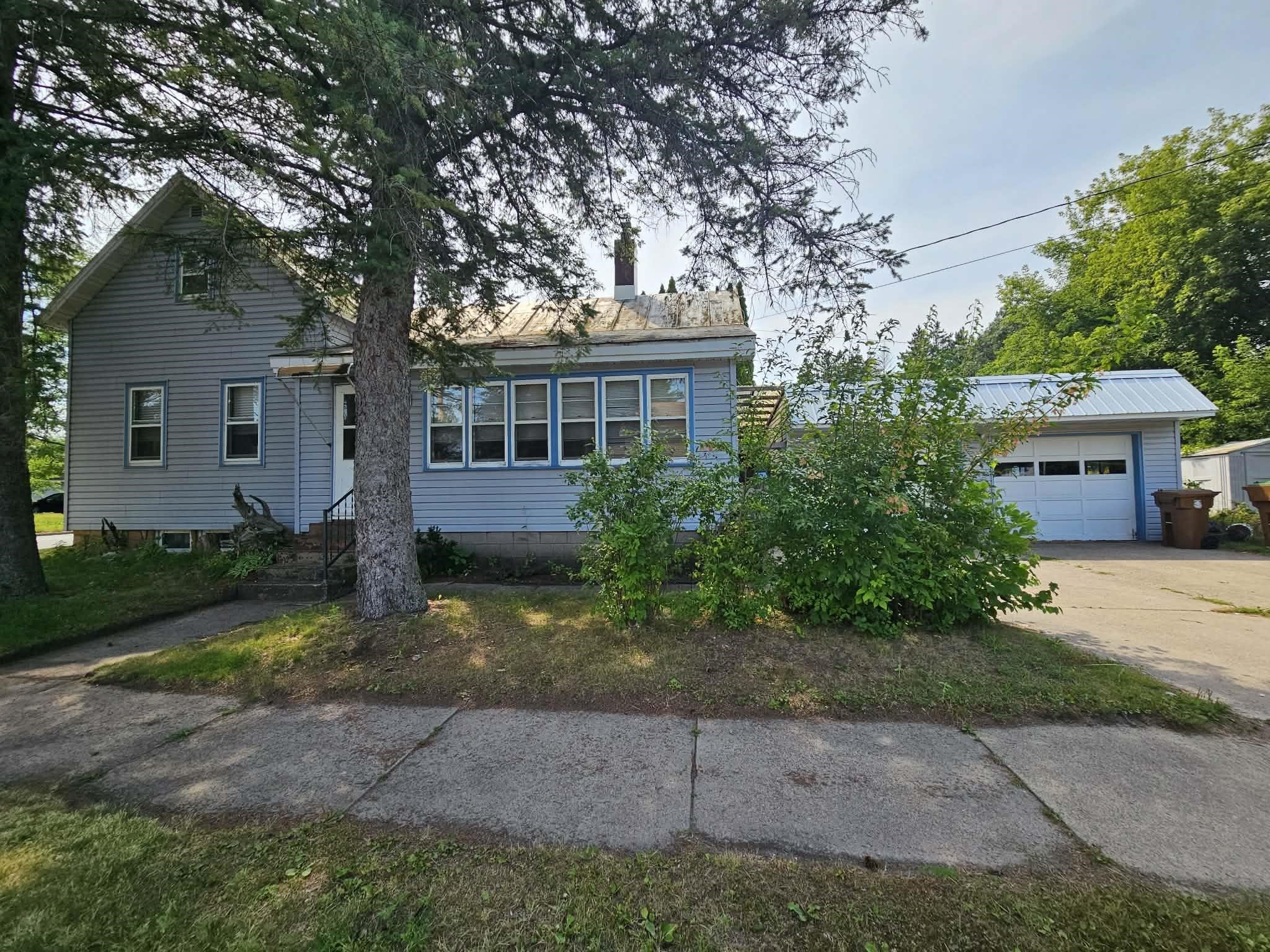 356 Bukolt Avenue Property Photo 1