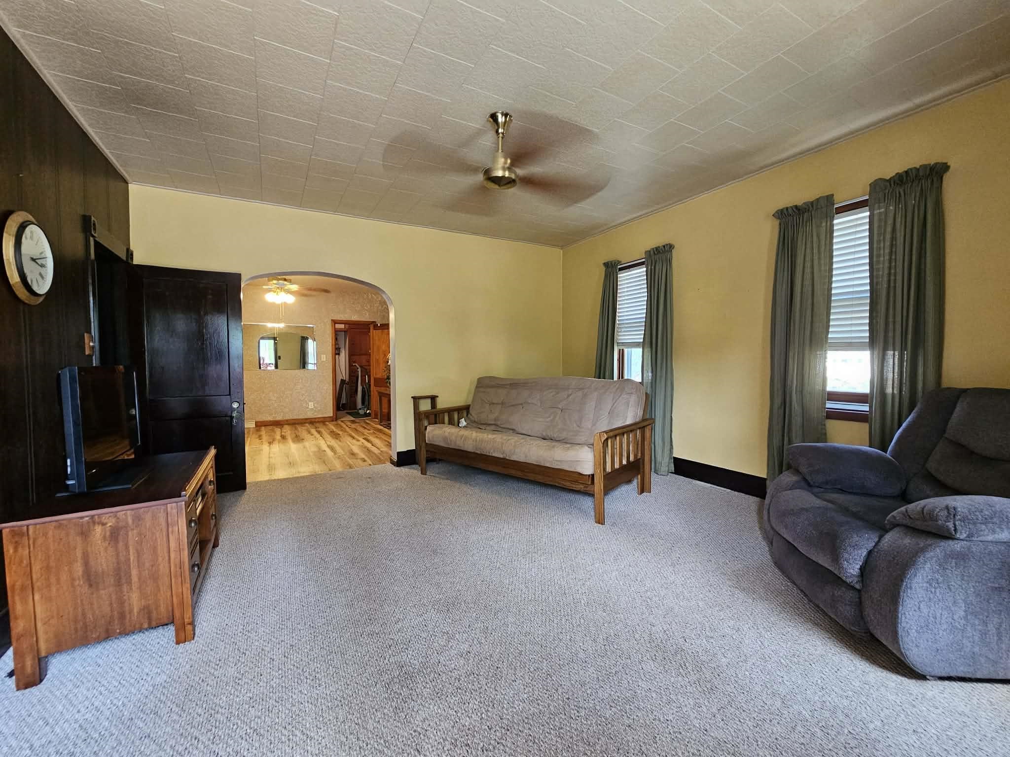 356 Bukolt Avenue Property Photo 11