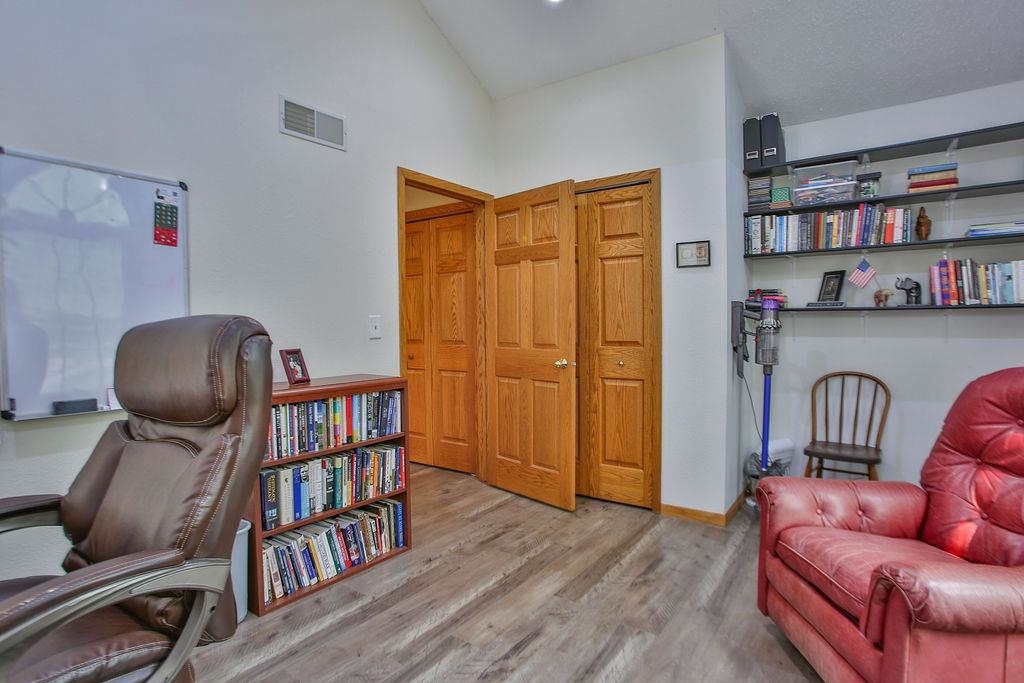 4508 Hilltop Road Property Photo 14