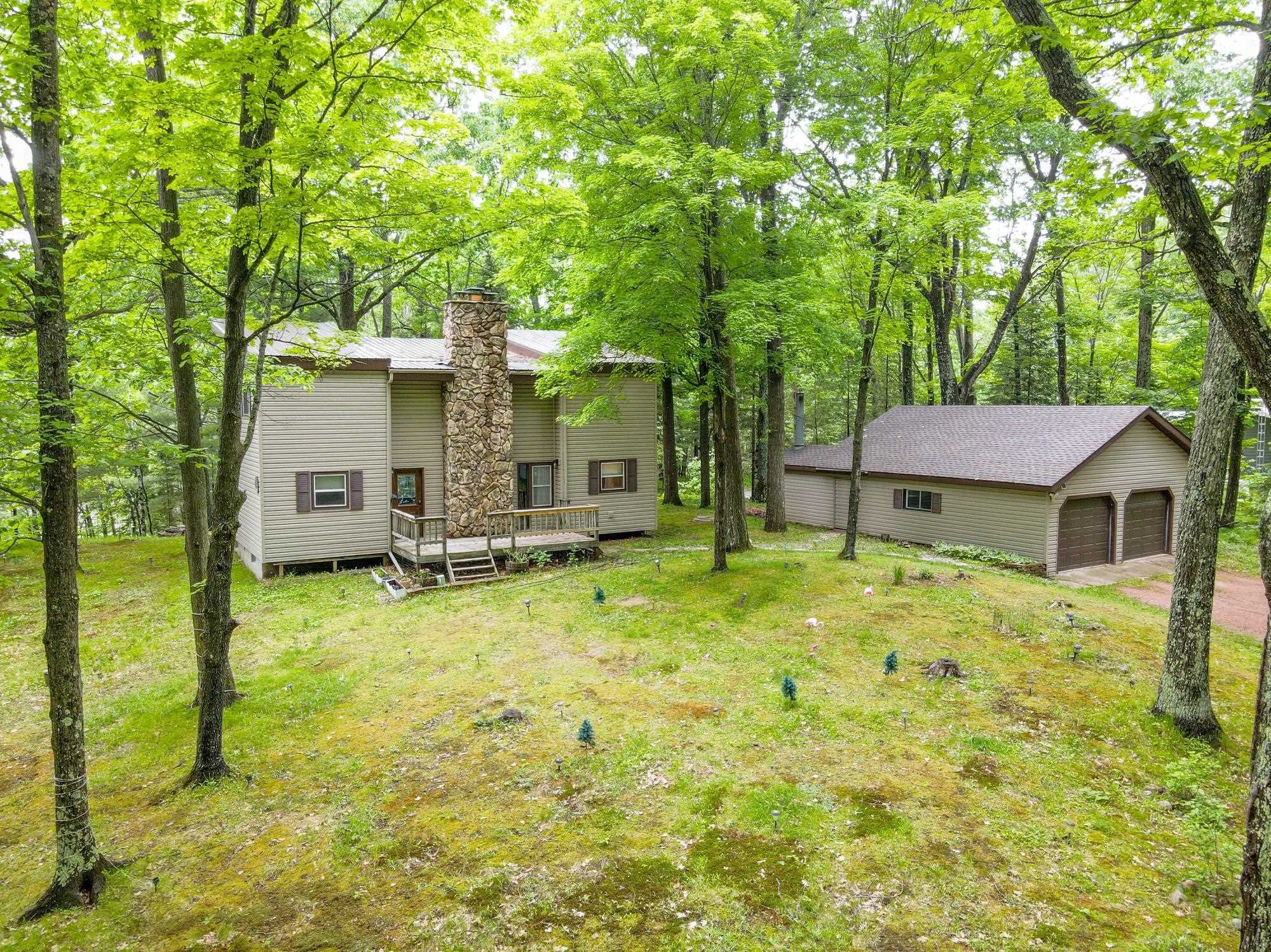 7236 Woodcrest Circle Property Photo 1
