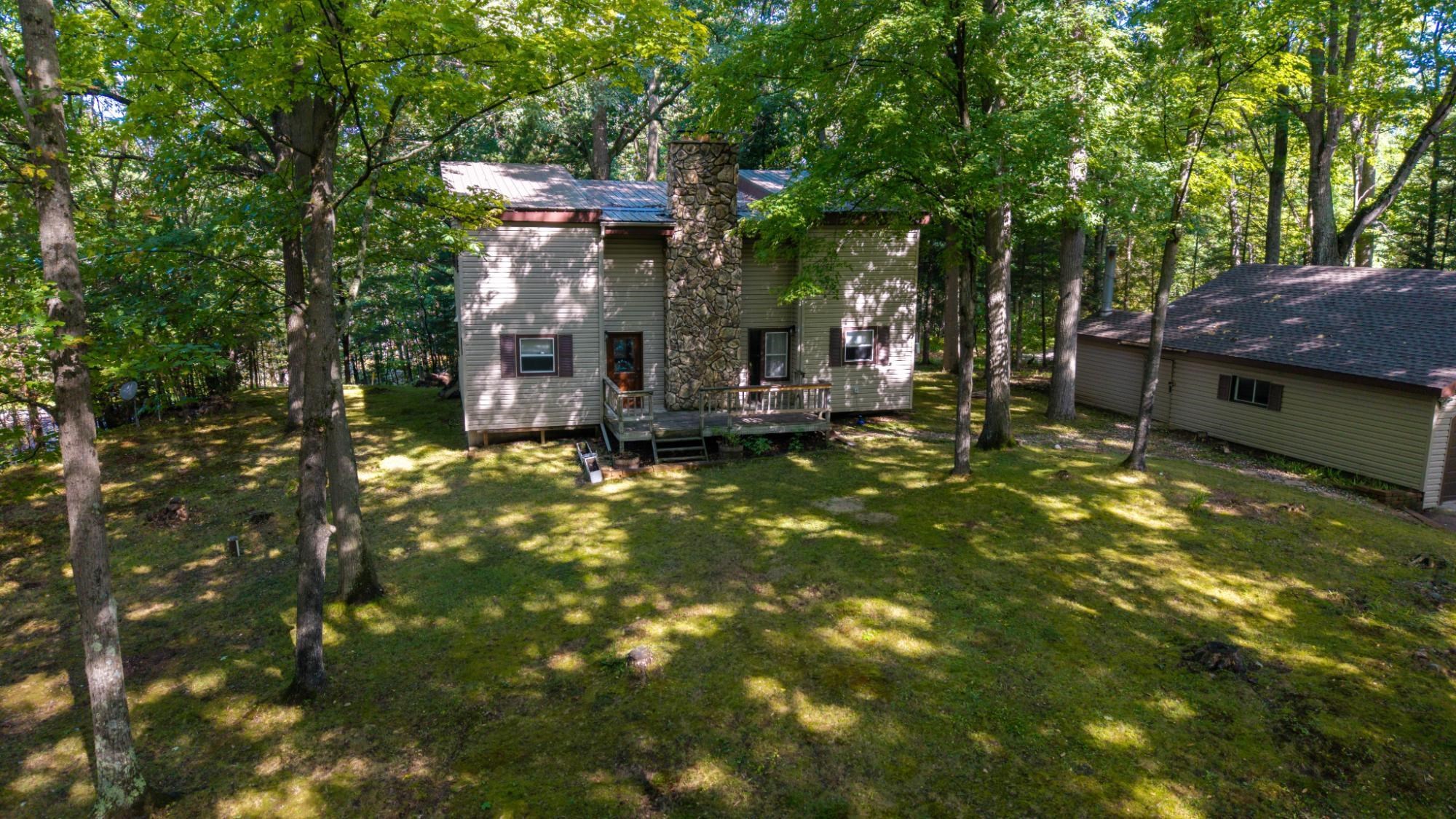 7236 Woodcrest Circle Property Photo 2