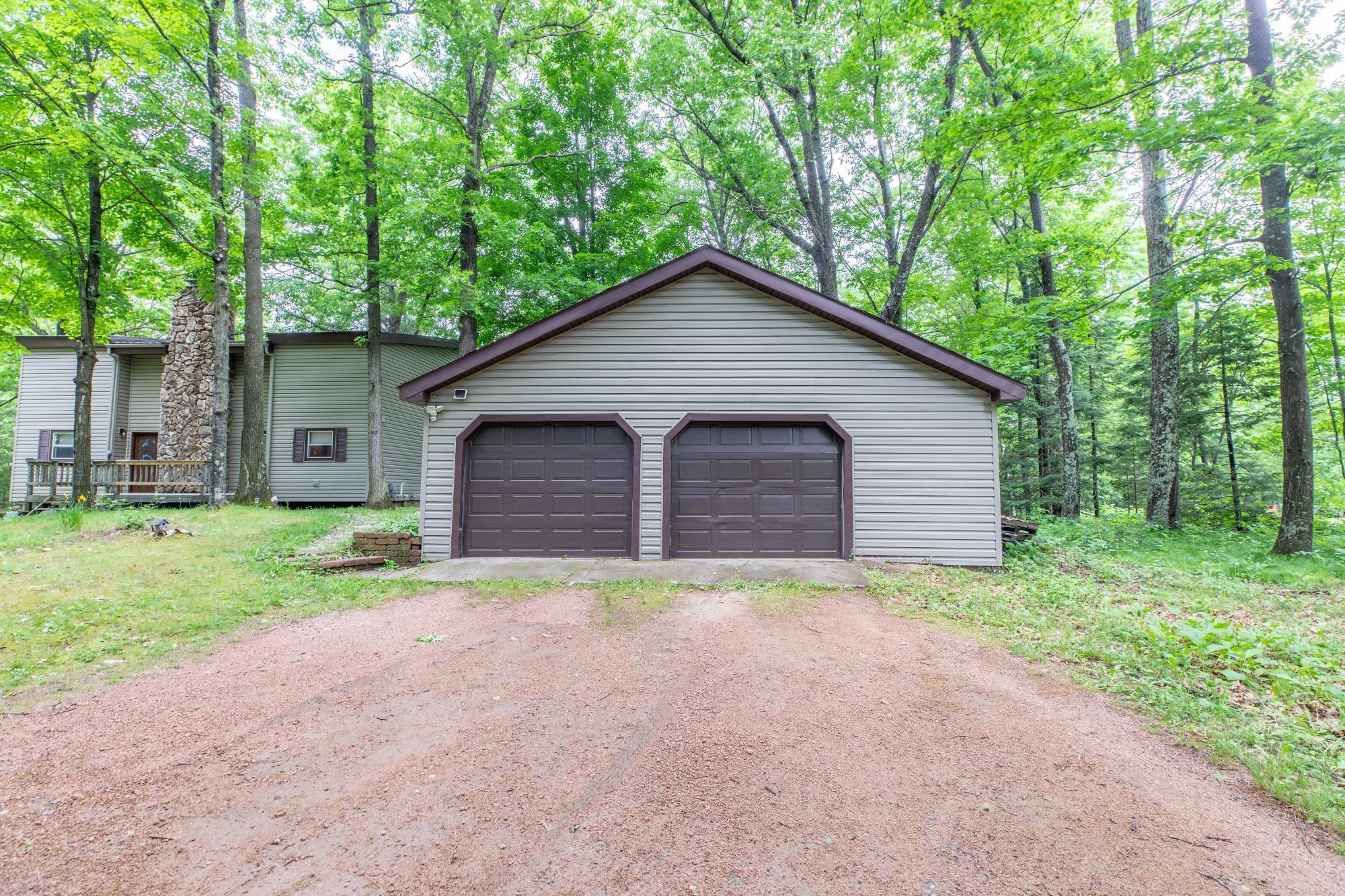 7236 Woodcrest Circle Property Photo 4