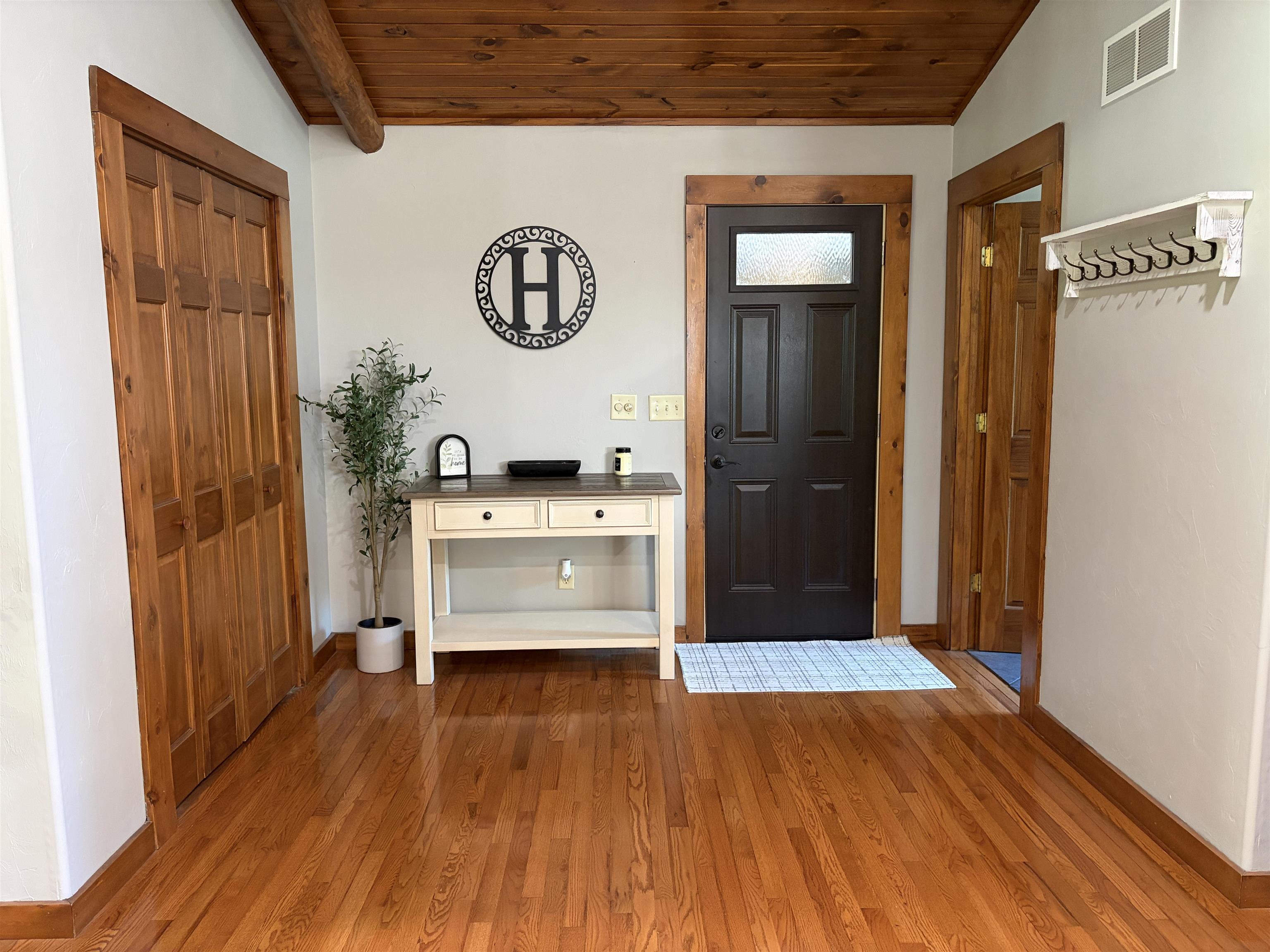 9605 Sumac Circle Property Photo 3