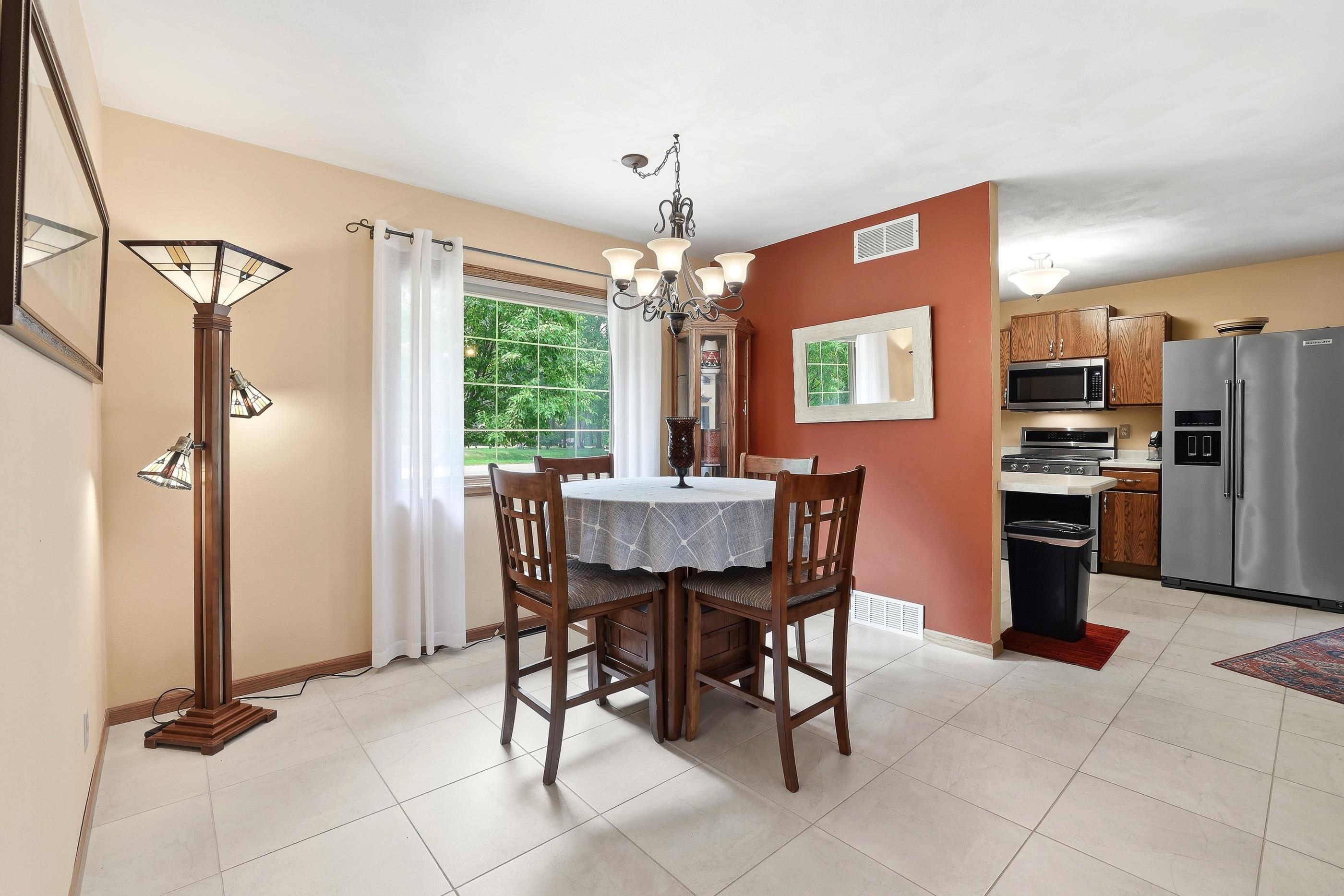 601 Leonard Street Property Photo 13