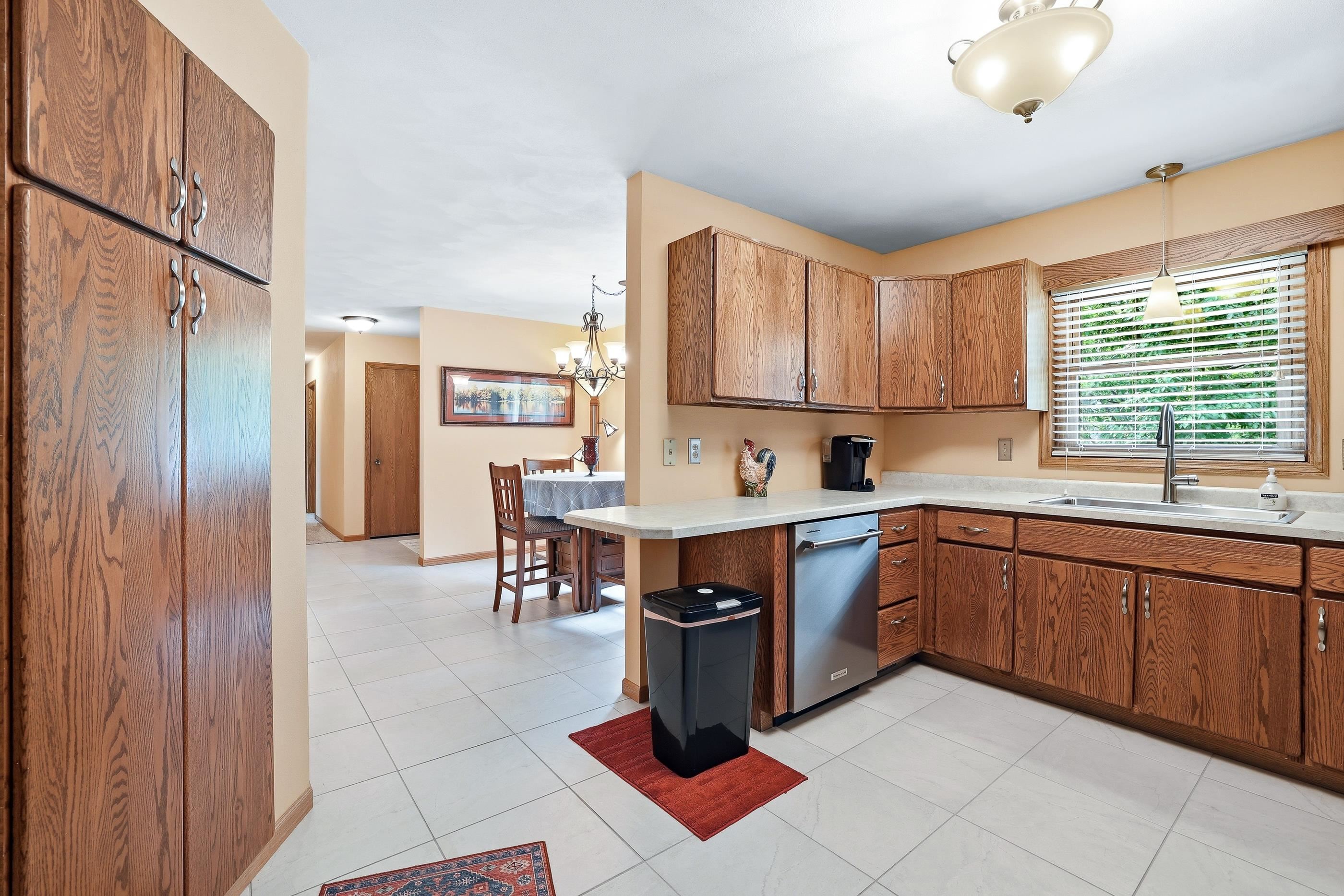 601 Leonard Street Property Photo 18