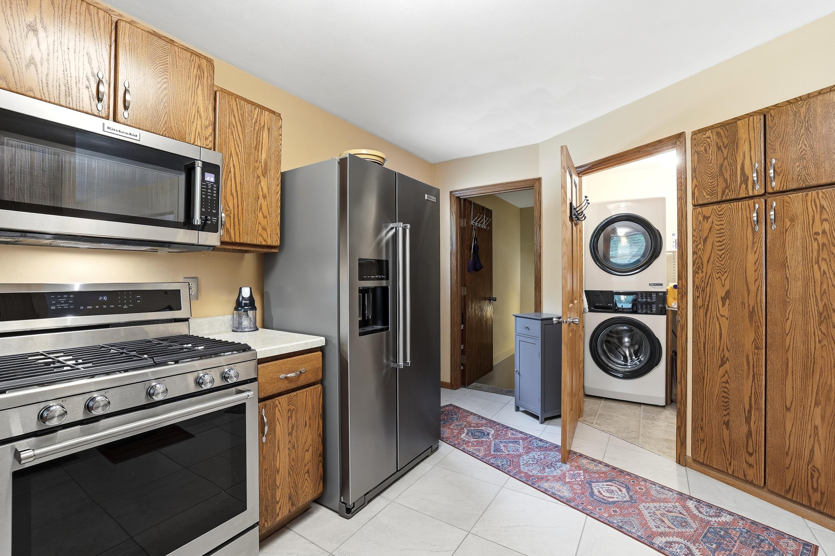 601 Leonard Street Property Photo 19