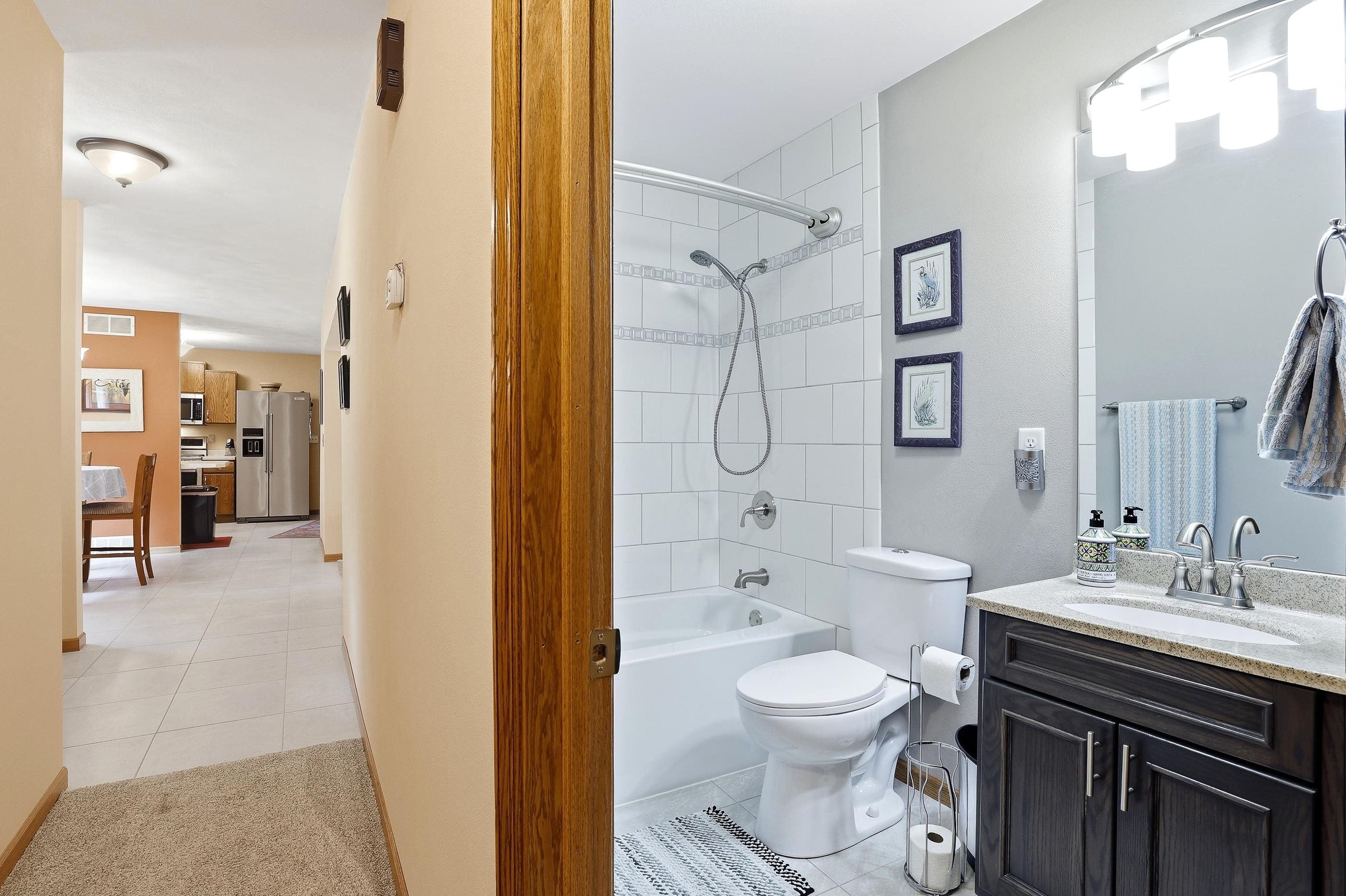 601 Leonard Street Property Photo 22