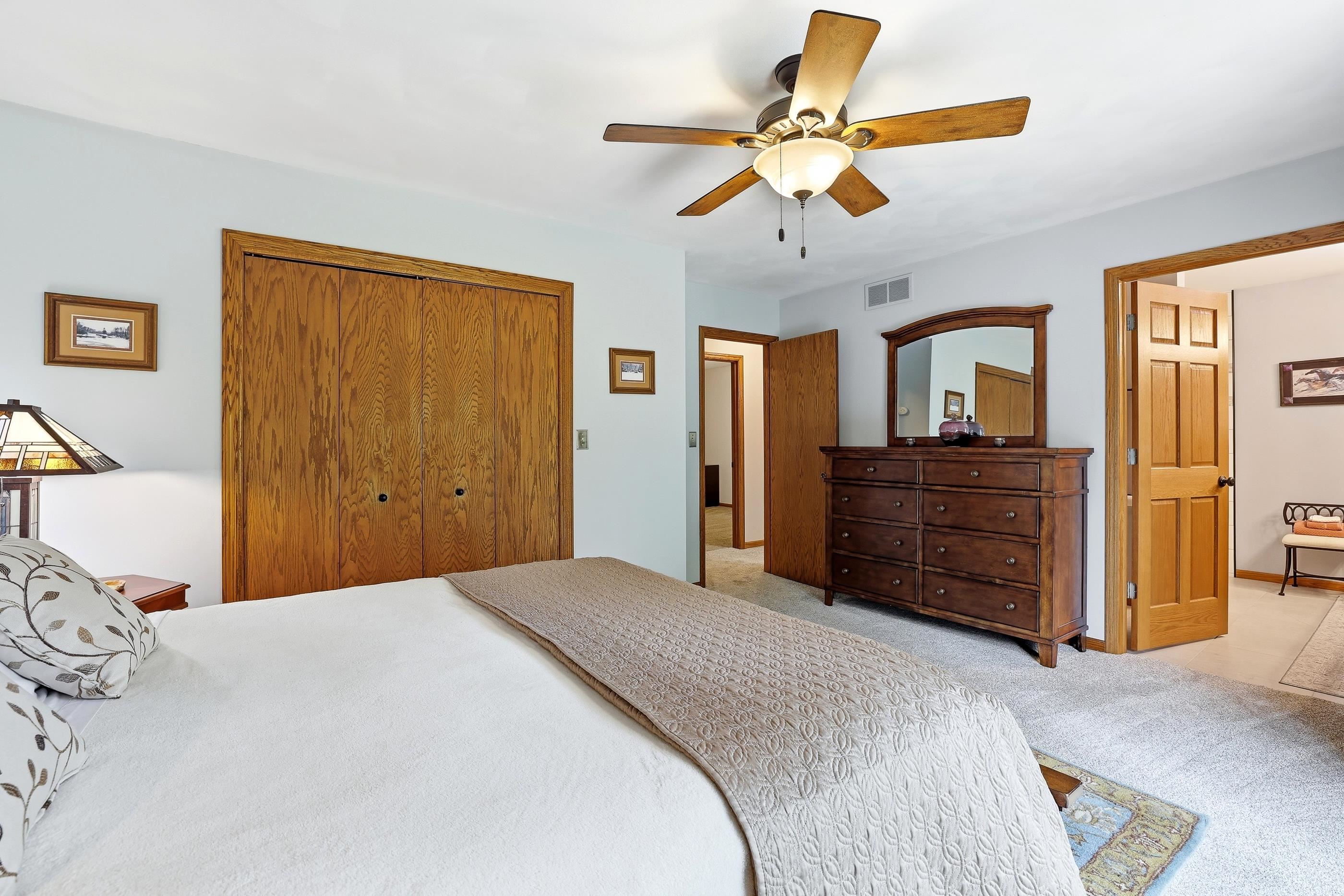 601 Leonard Street Property Photo 25