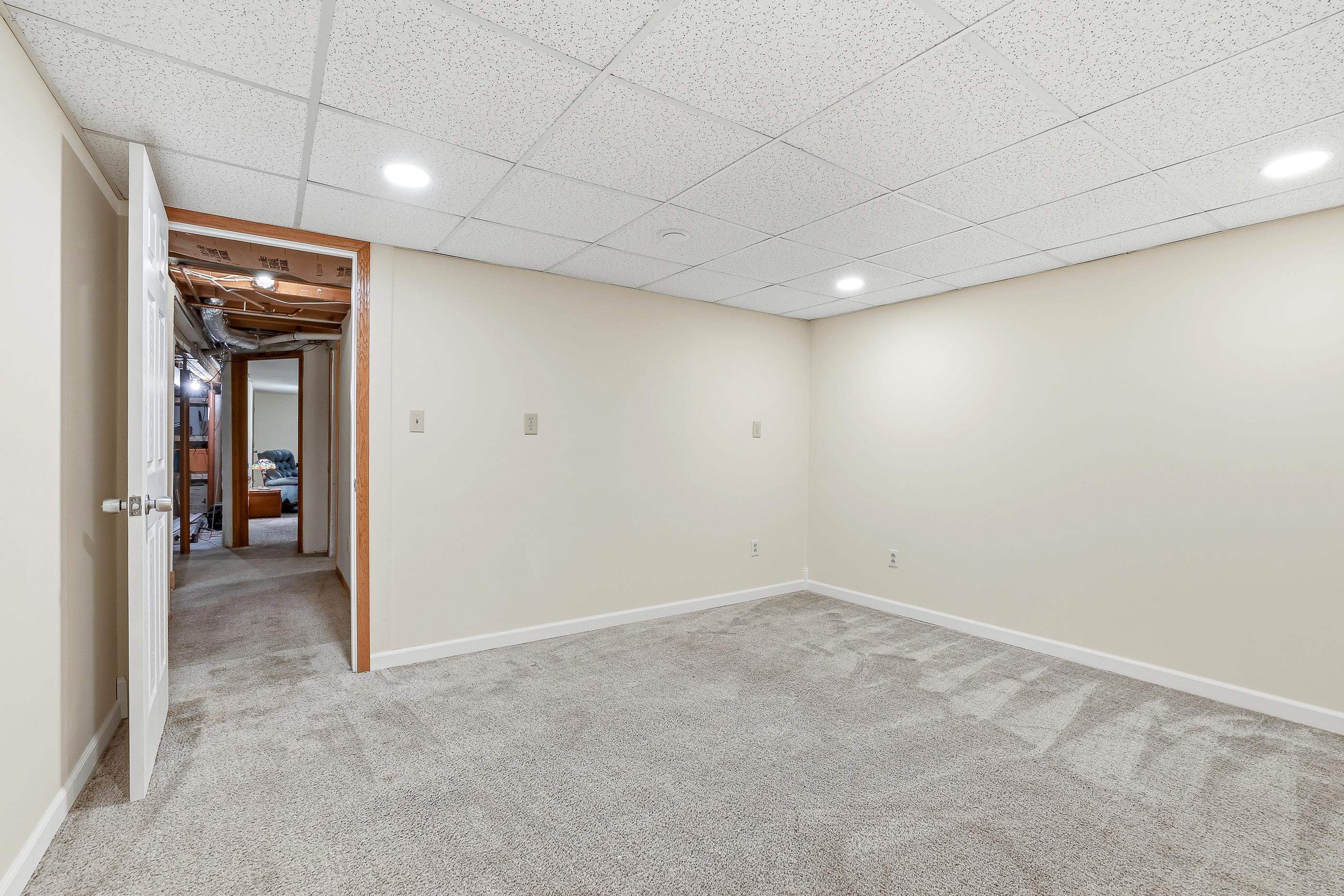 601 Leonard Street Property Photo 37