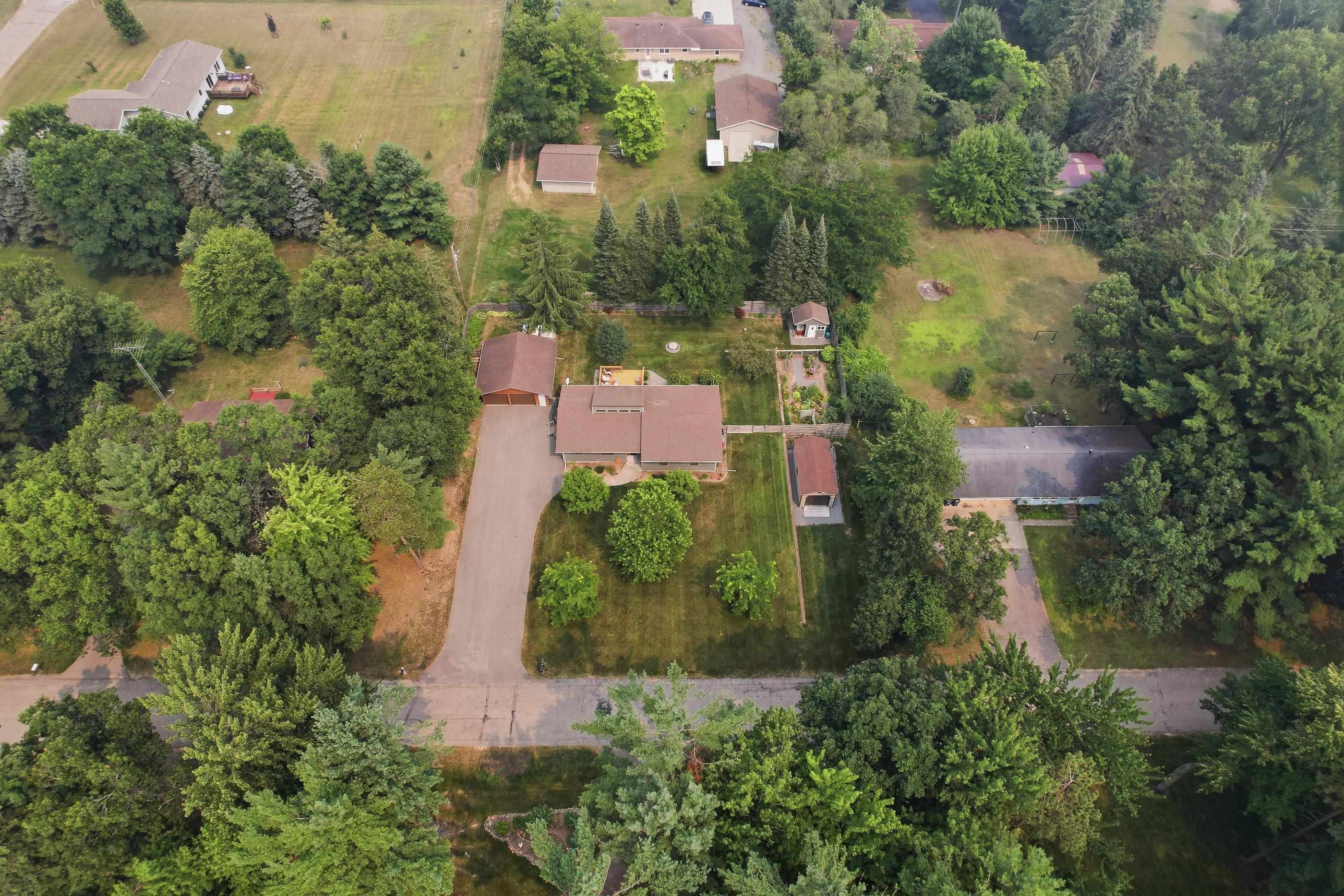 601 Leonard Street Property Photo 52