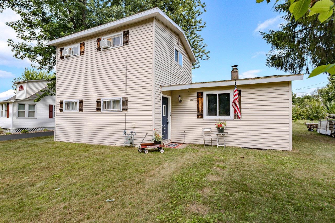 204 Maple Street Property Photo 2