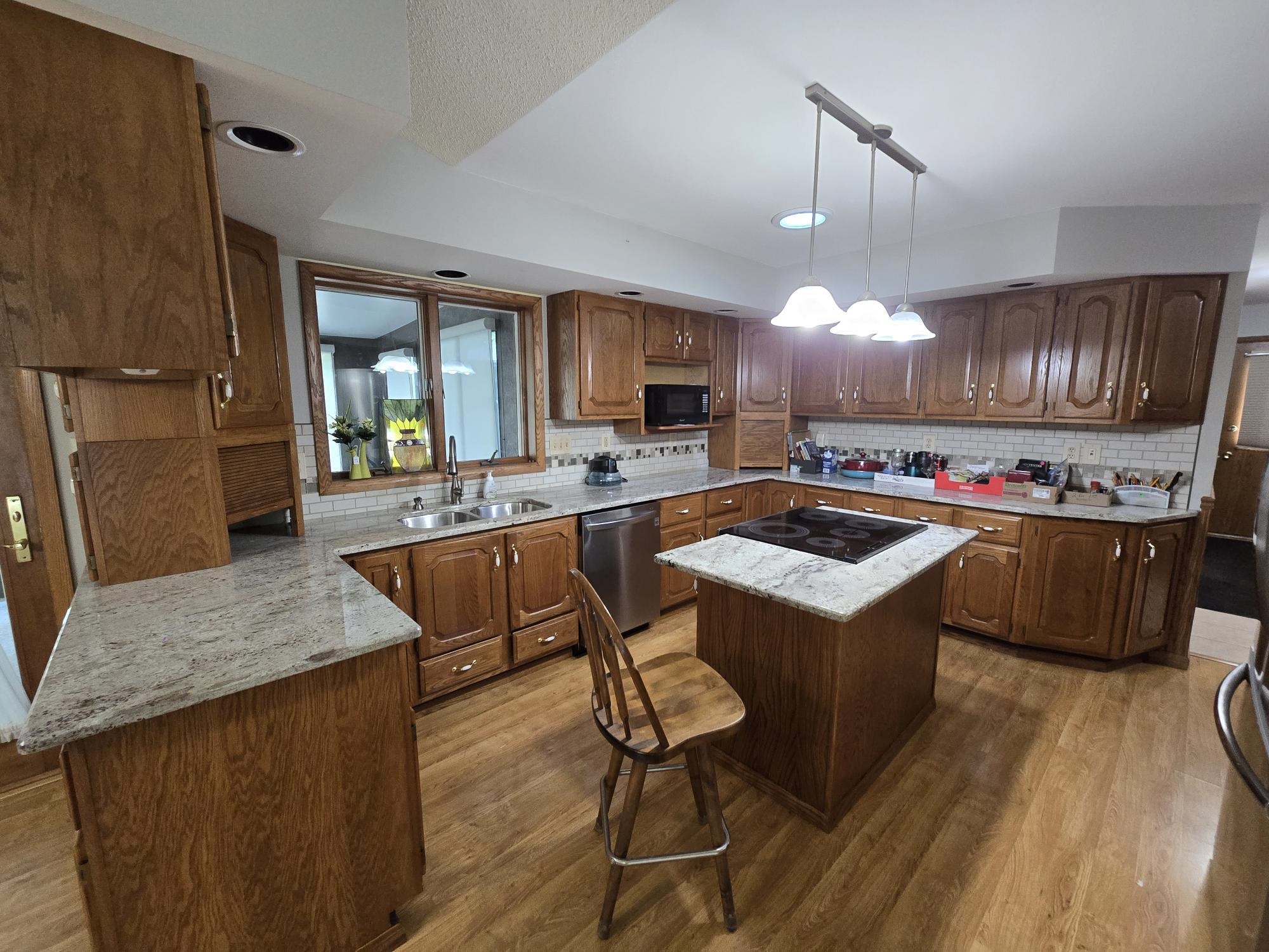 8040 White Pine Drive Property Photo 2