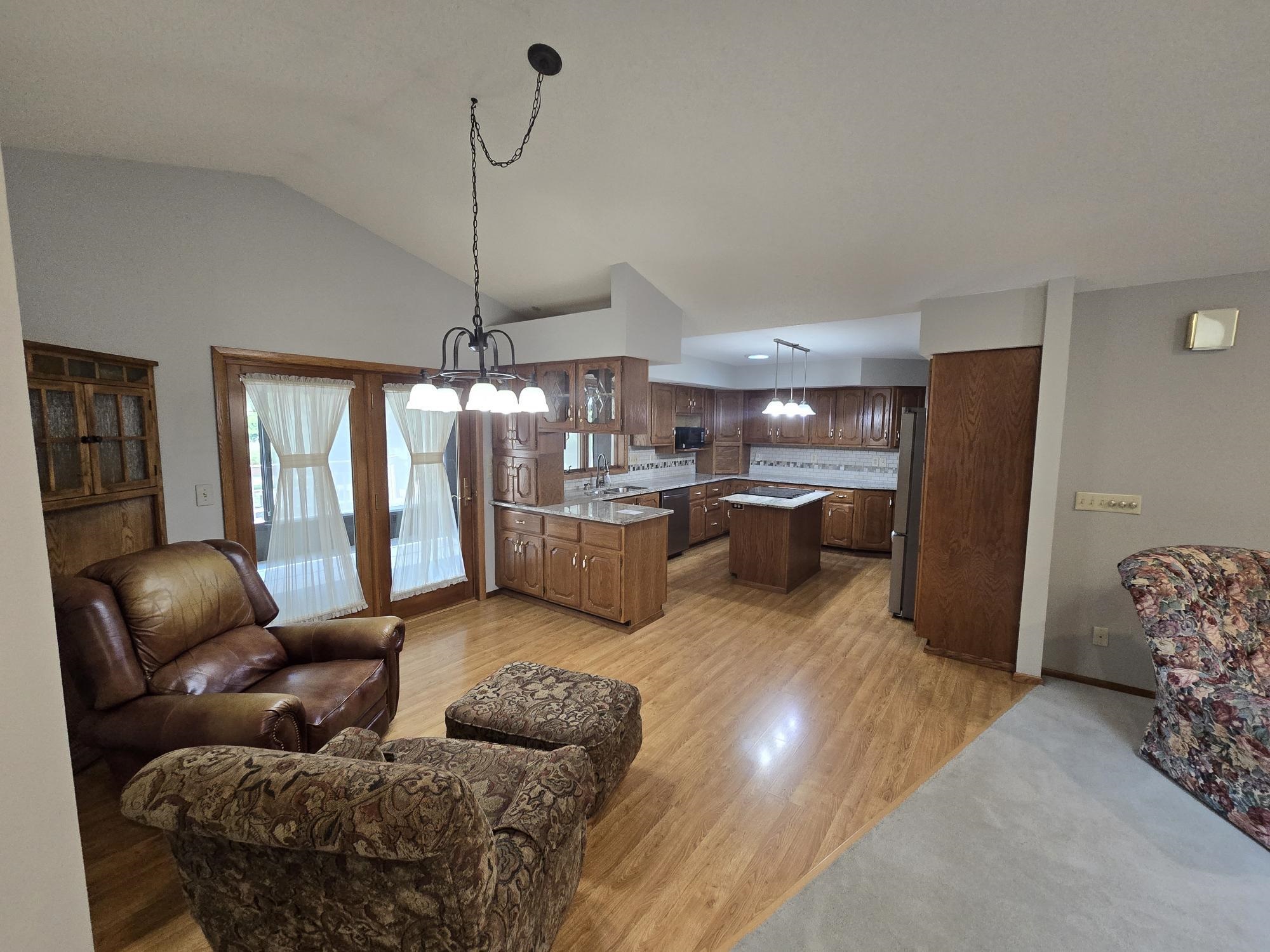 8040 White Pine Drive Property Photo 5